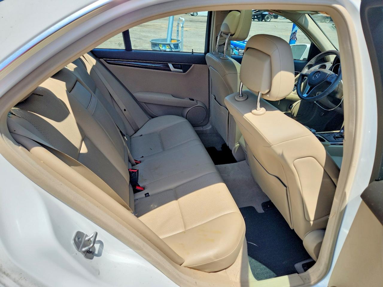 2014 Mercedes-benz C 300 4matic White vin: WDDGF8AB2EA923339