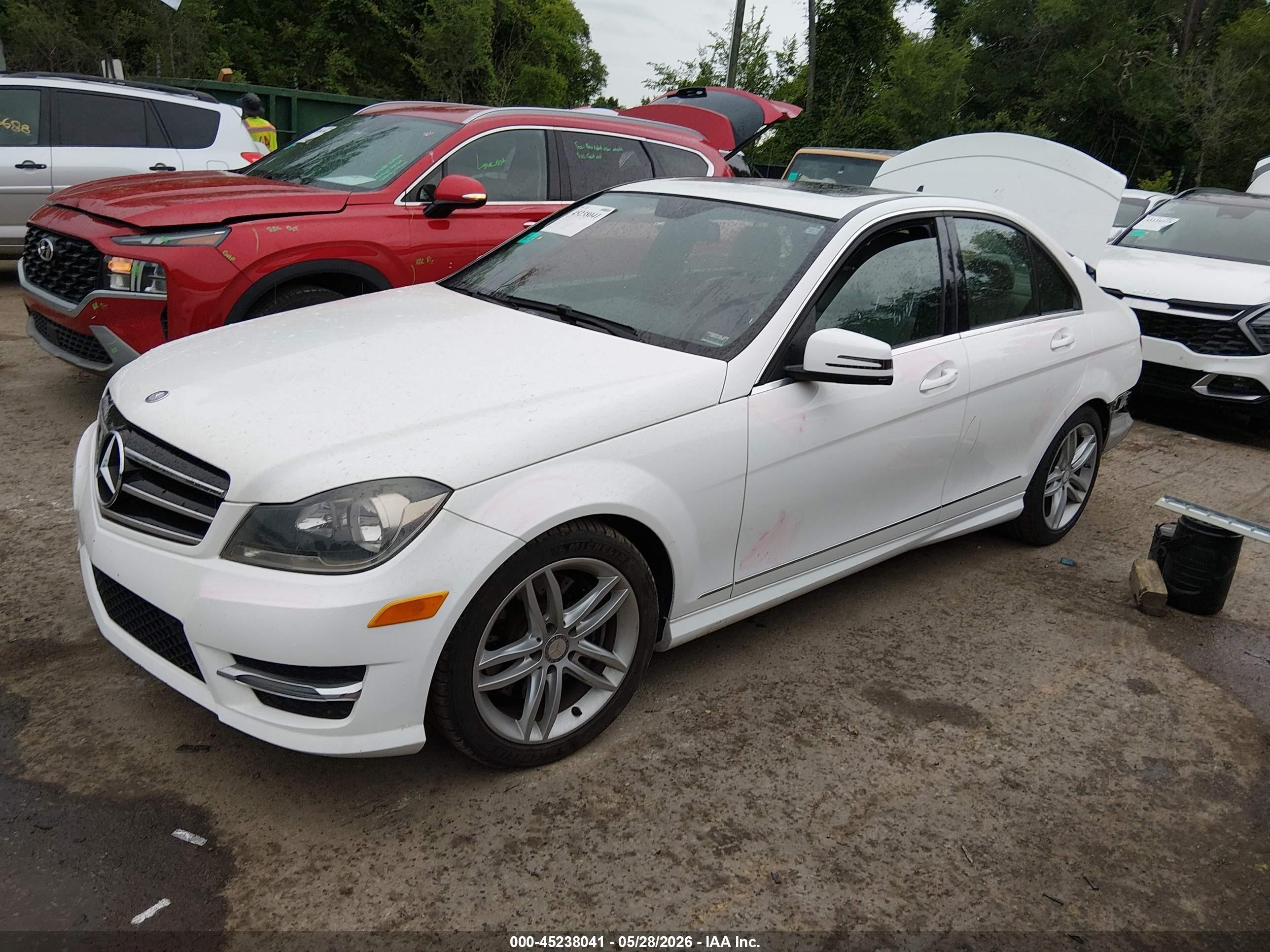 2014 Mercedes-benz C 300 Sport 4matic Белый vin: WDDGF8AB2EA942795