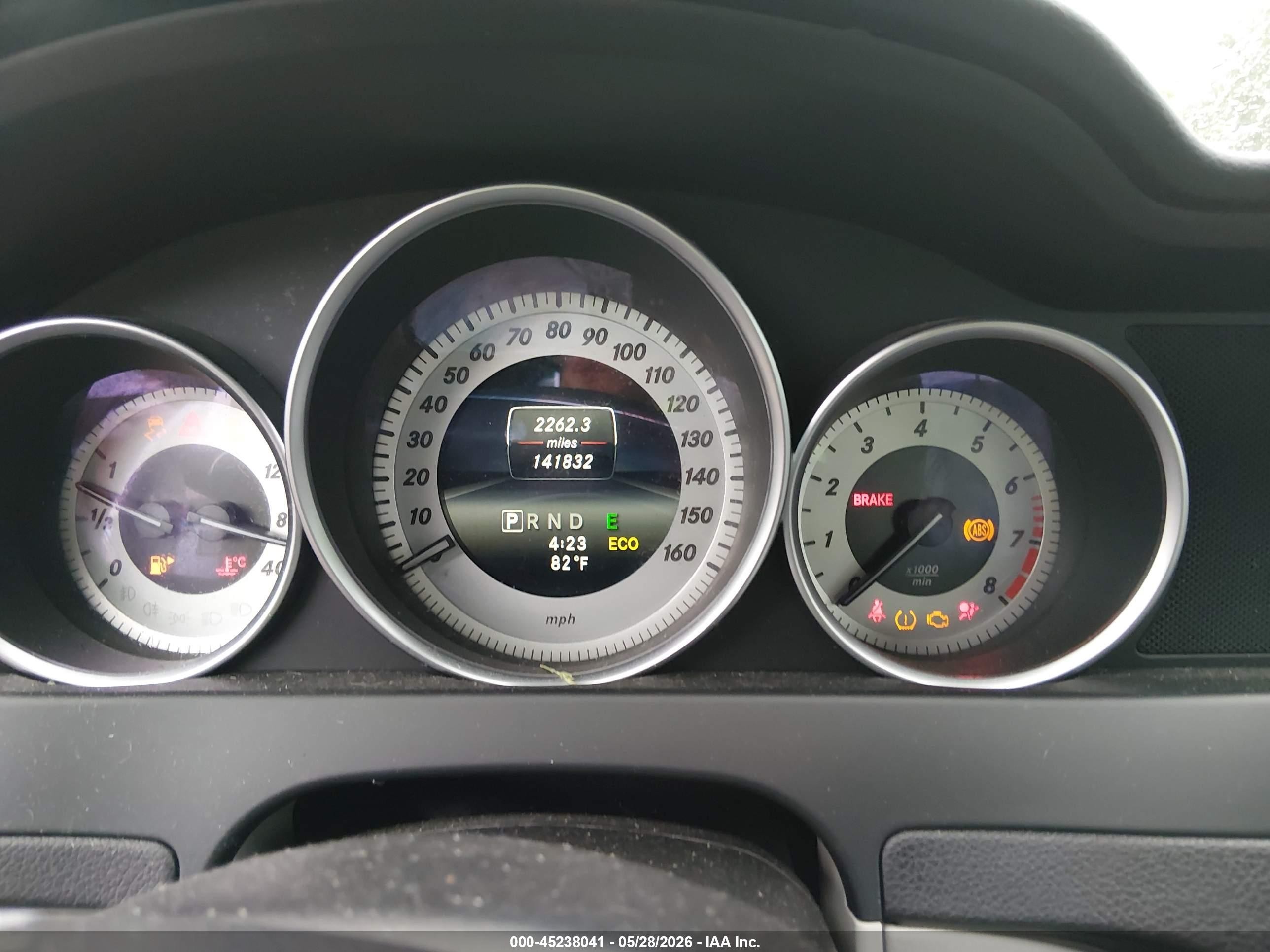 2014 Mercedes-benz C 300 Sport 4matic Белый vin: WDDGF8AB2EA942795