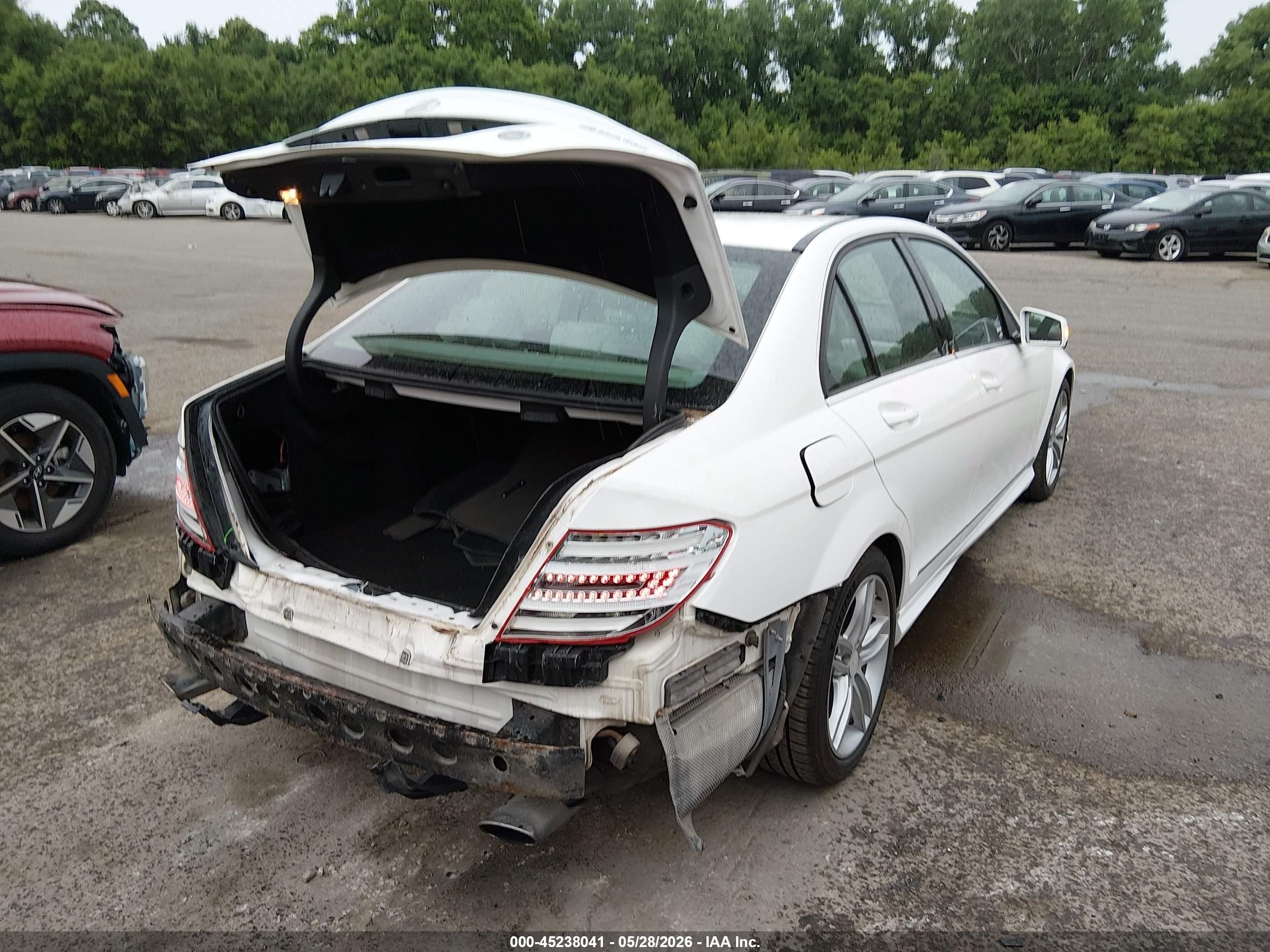 2014 Mercedes-benz C 300 Sport 4matic Белый vin: WDDGF8AB2EA942795