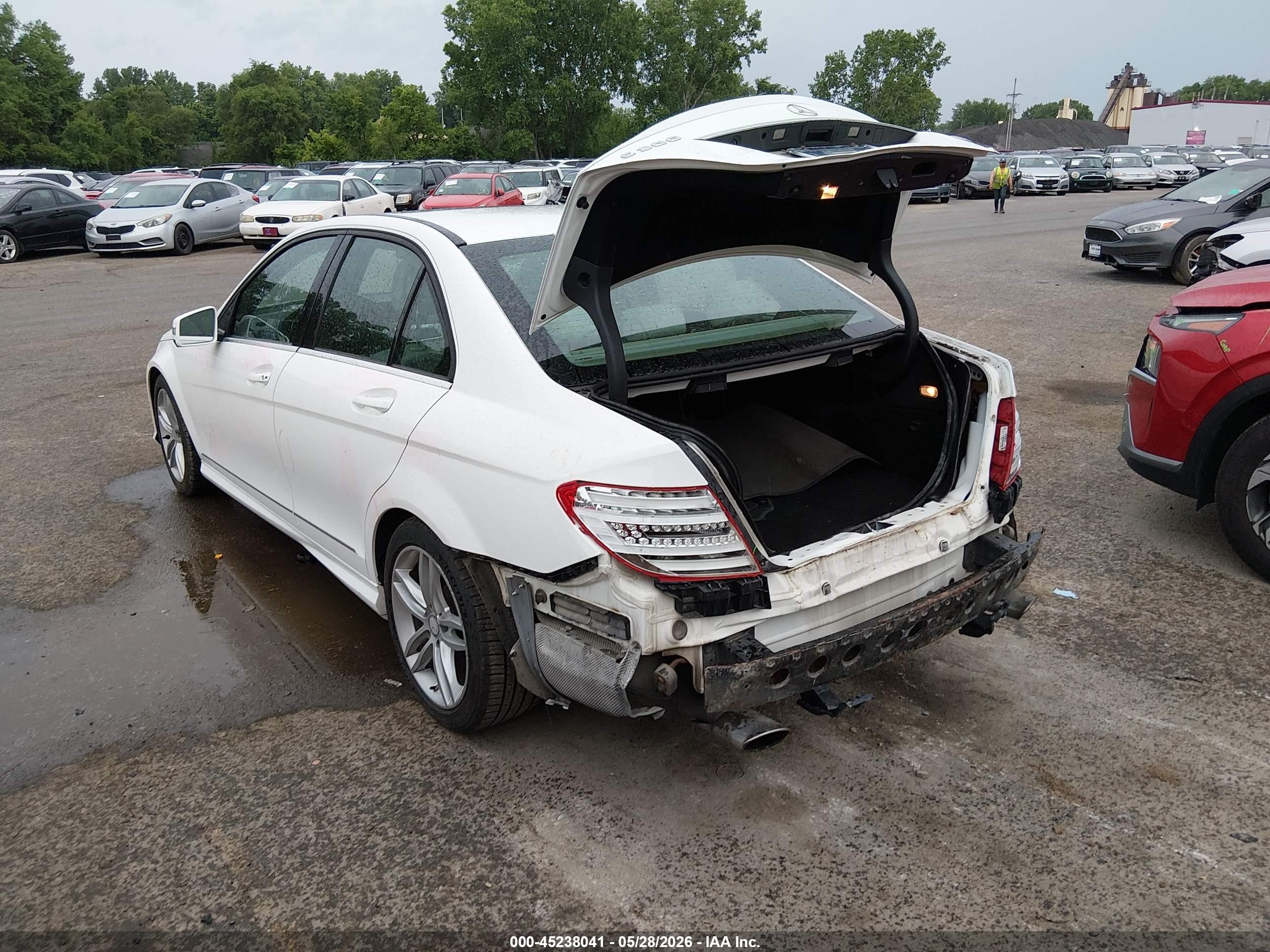 2014 Mercedes-benz C 300 Sport 4matic Белый vin: WDDGF8AB2EA942795