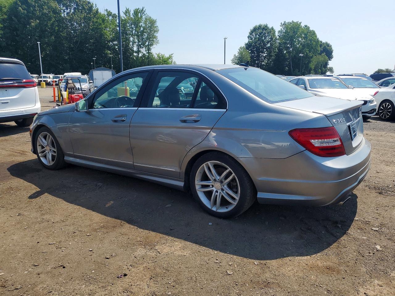 2014 Mercedes-benz C 300 4matic Silver vin: WDDGF8AB2EA949861