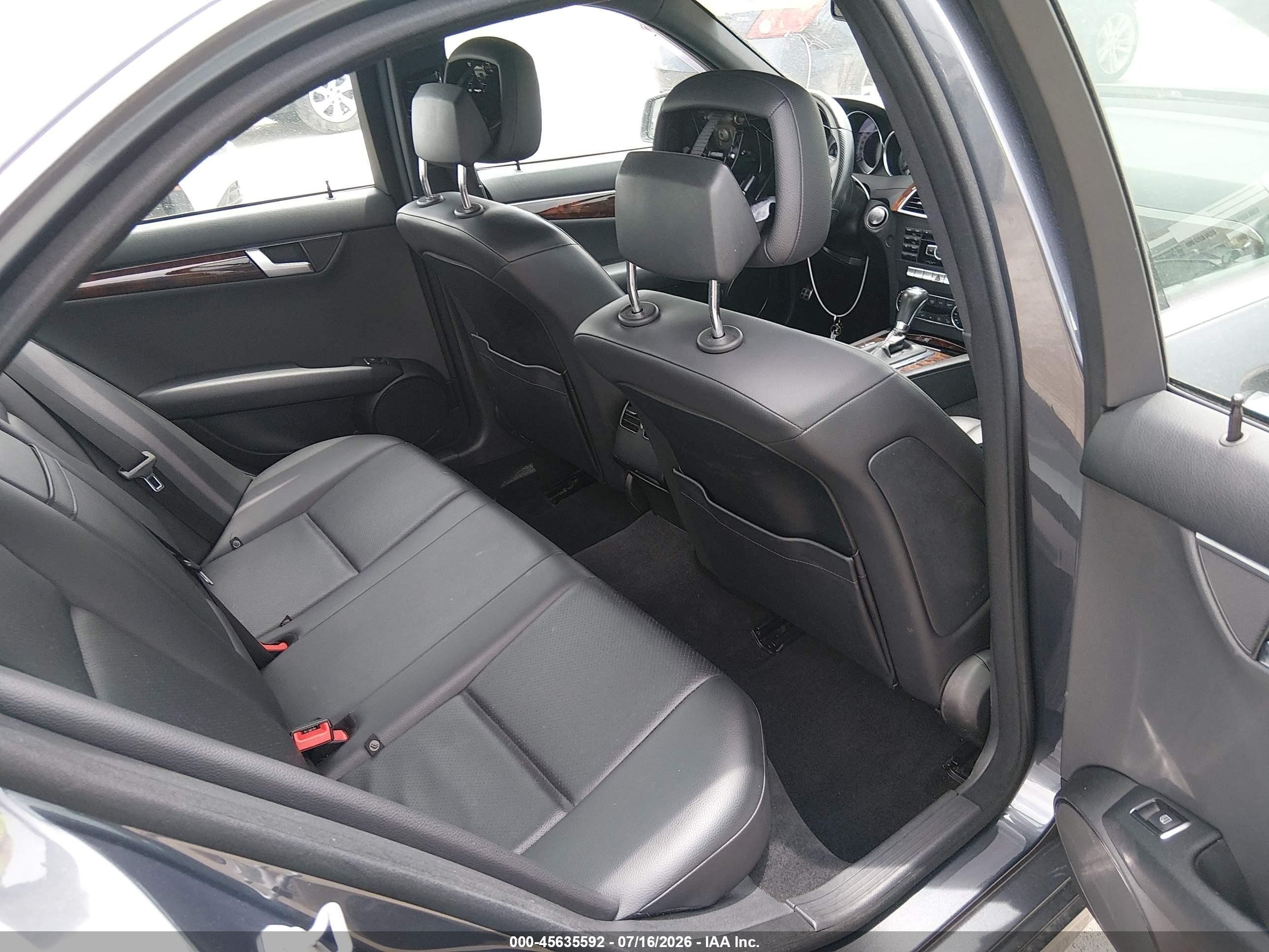 2014 Mercedes-benz C 300 Sport 4matic Gray vin: WDDGF8AB2EA952792