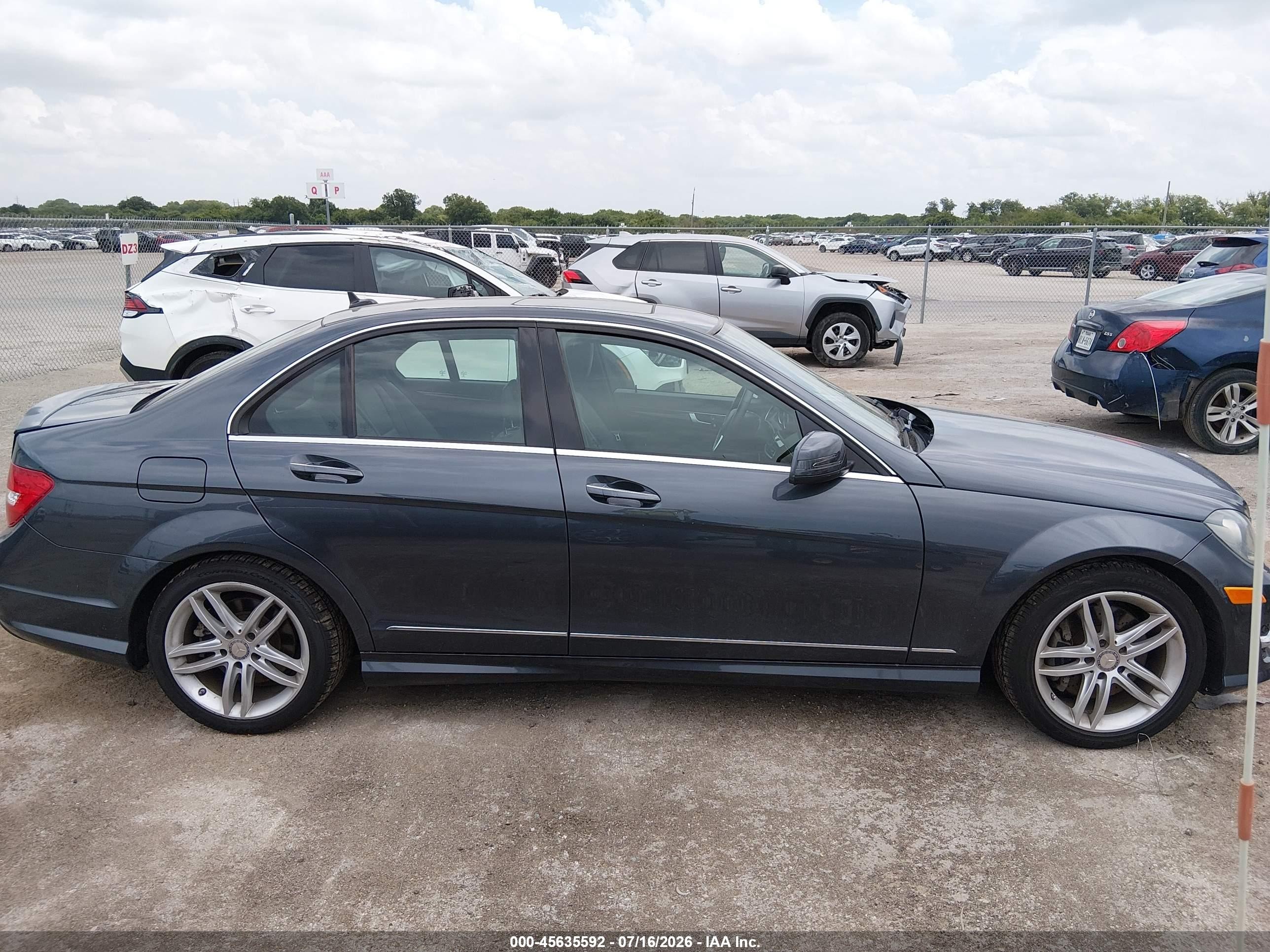 2014 Mercedes-benz C 300 Sport 4matic Gray vin: WDDGF8AB2EA952792