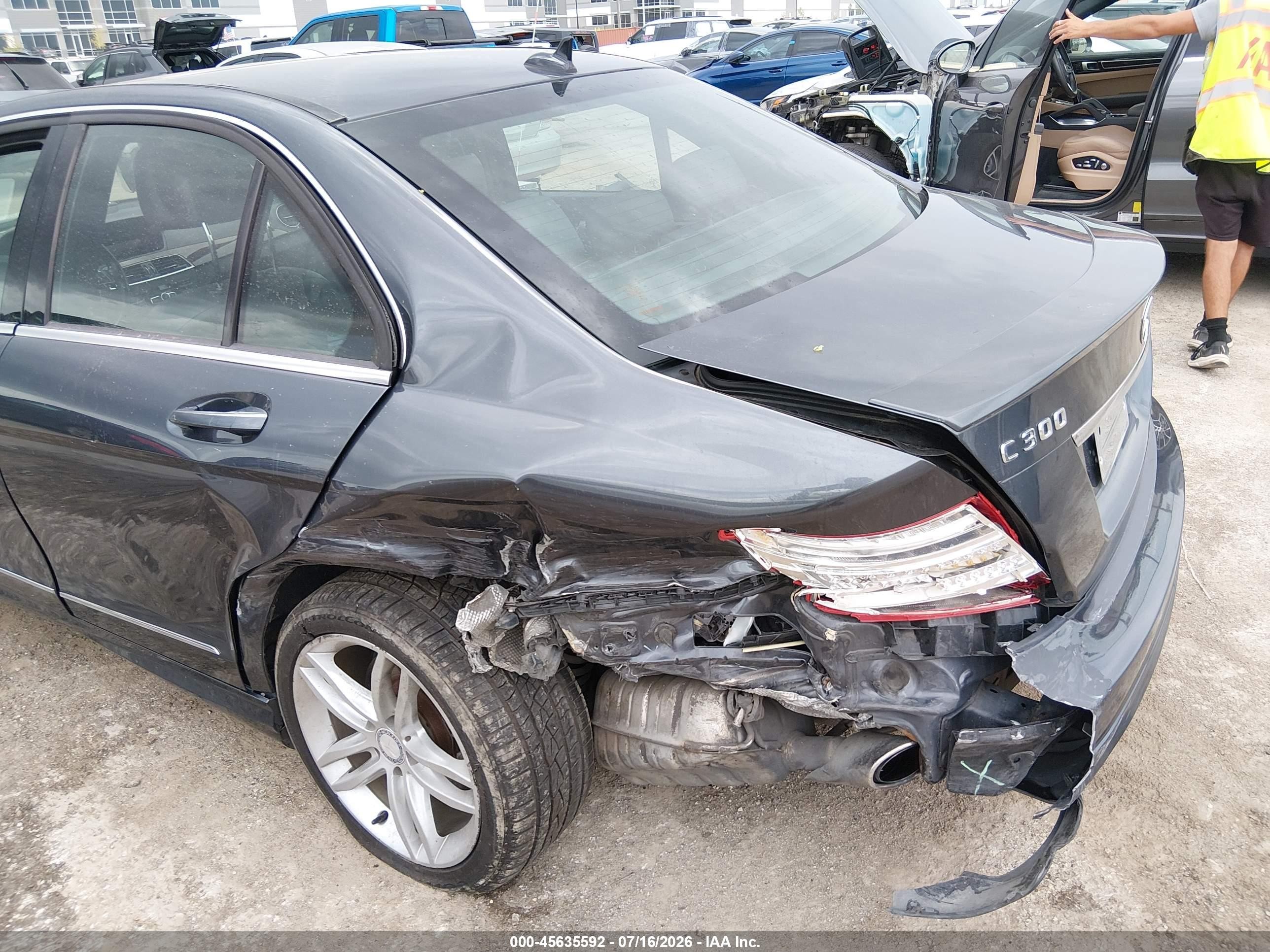2014 Mercedes-benz C 300 Sport 4matic Gray vin: WDDGF8AB2EA952792
