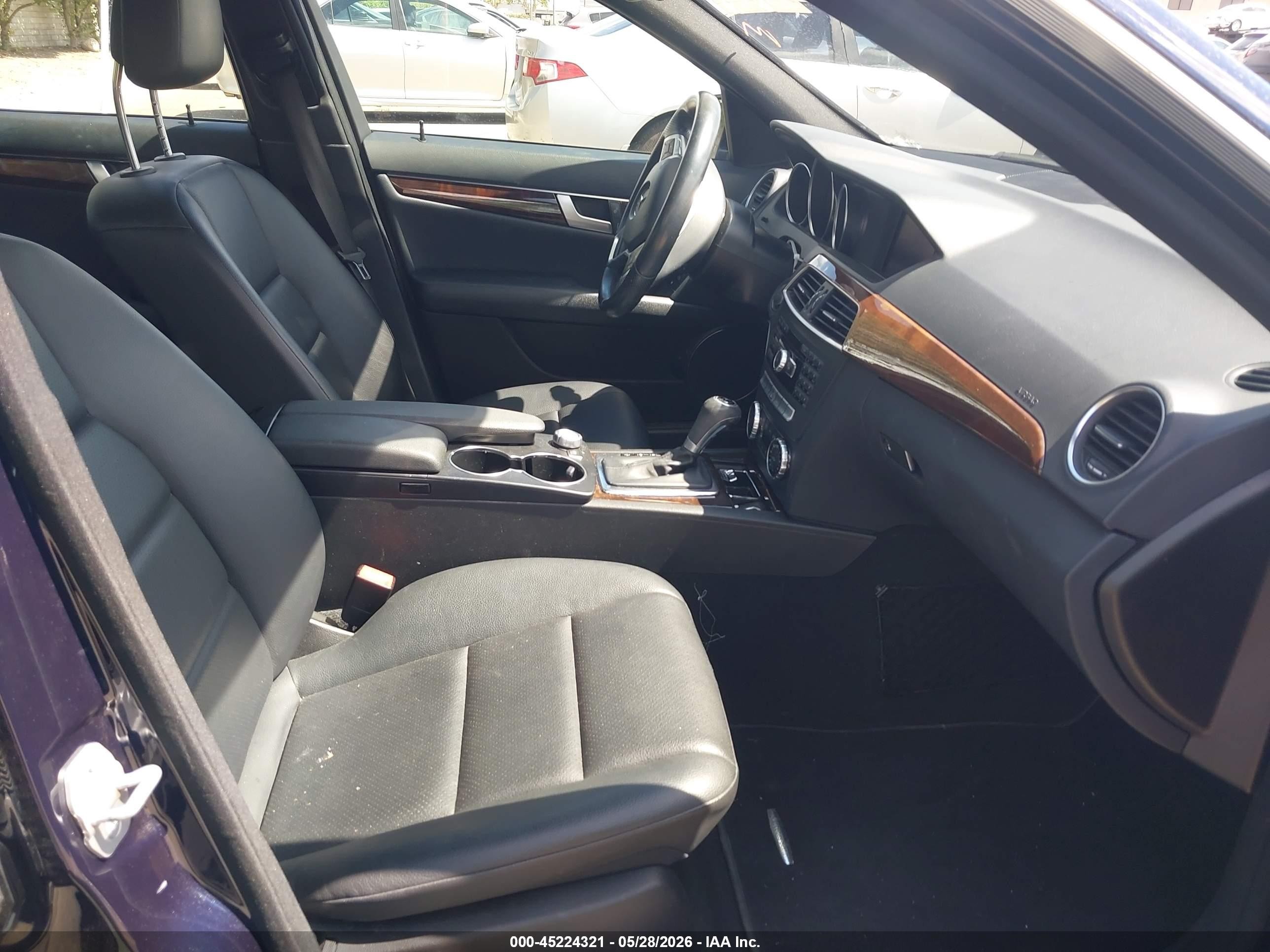 2014 Mercedes-benz C 300 Sport 4matic Синий vin: WDDGF8AB2EA967437