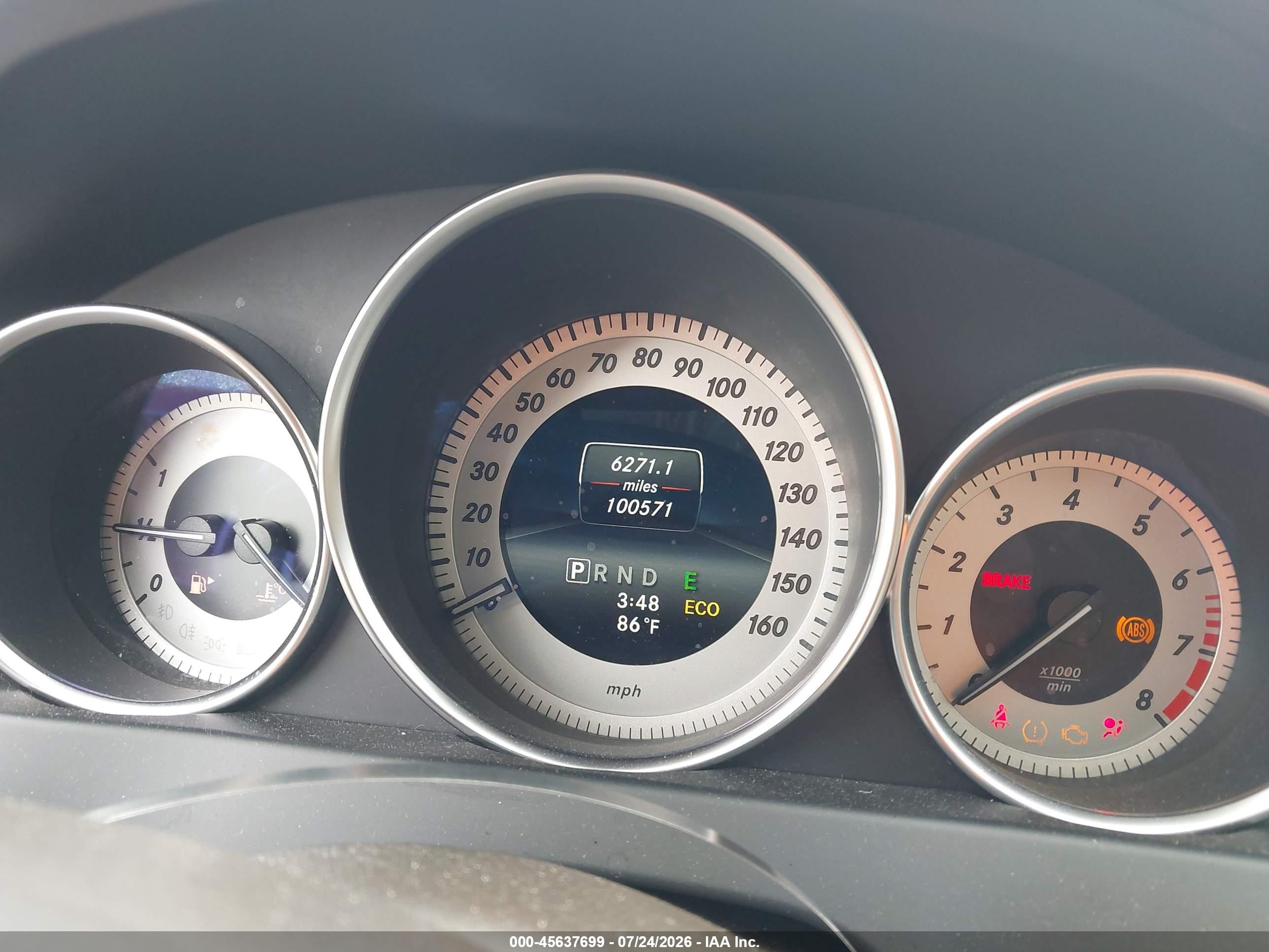 2014 Mercedes-benz C 300 Sport 4matic White vin: WDDGF8AB2EG163054
