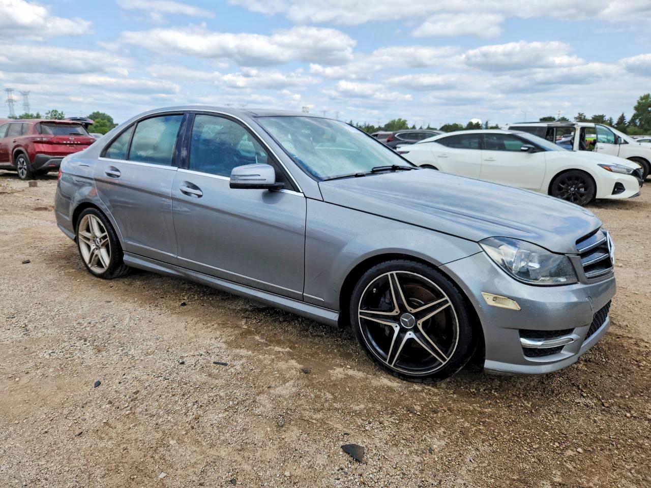 2014 Mercedes-benz C 300 4matic Silver vin: WDDGF8AB2EG209899