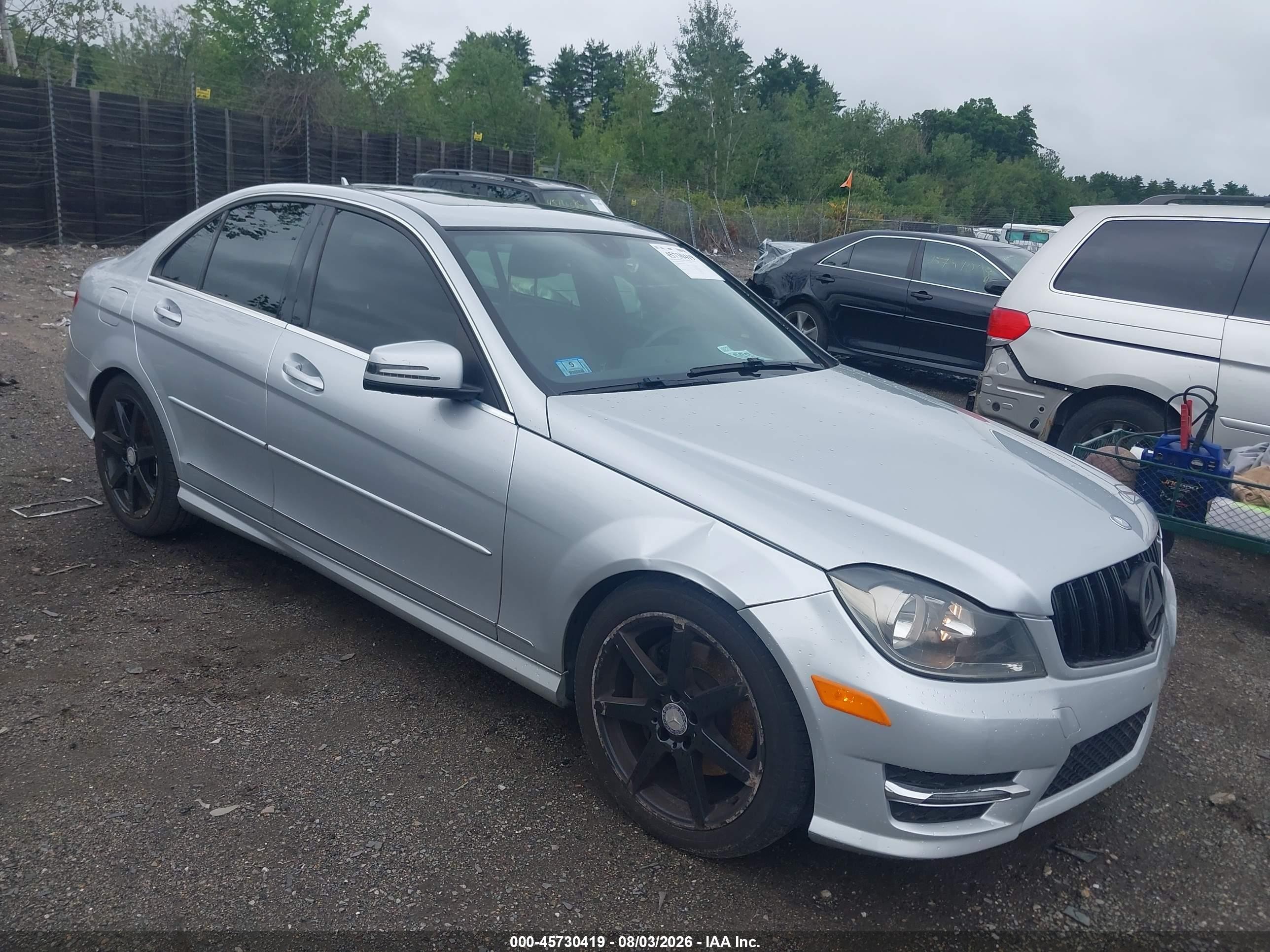 2014 Mercedes-benz C 300 Sport 4matic Silver vin: WDDGF8AB2EG231854