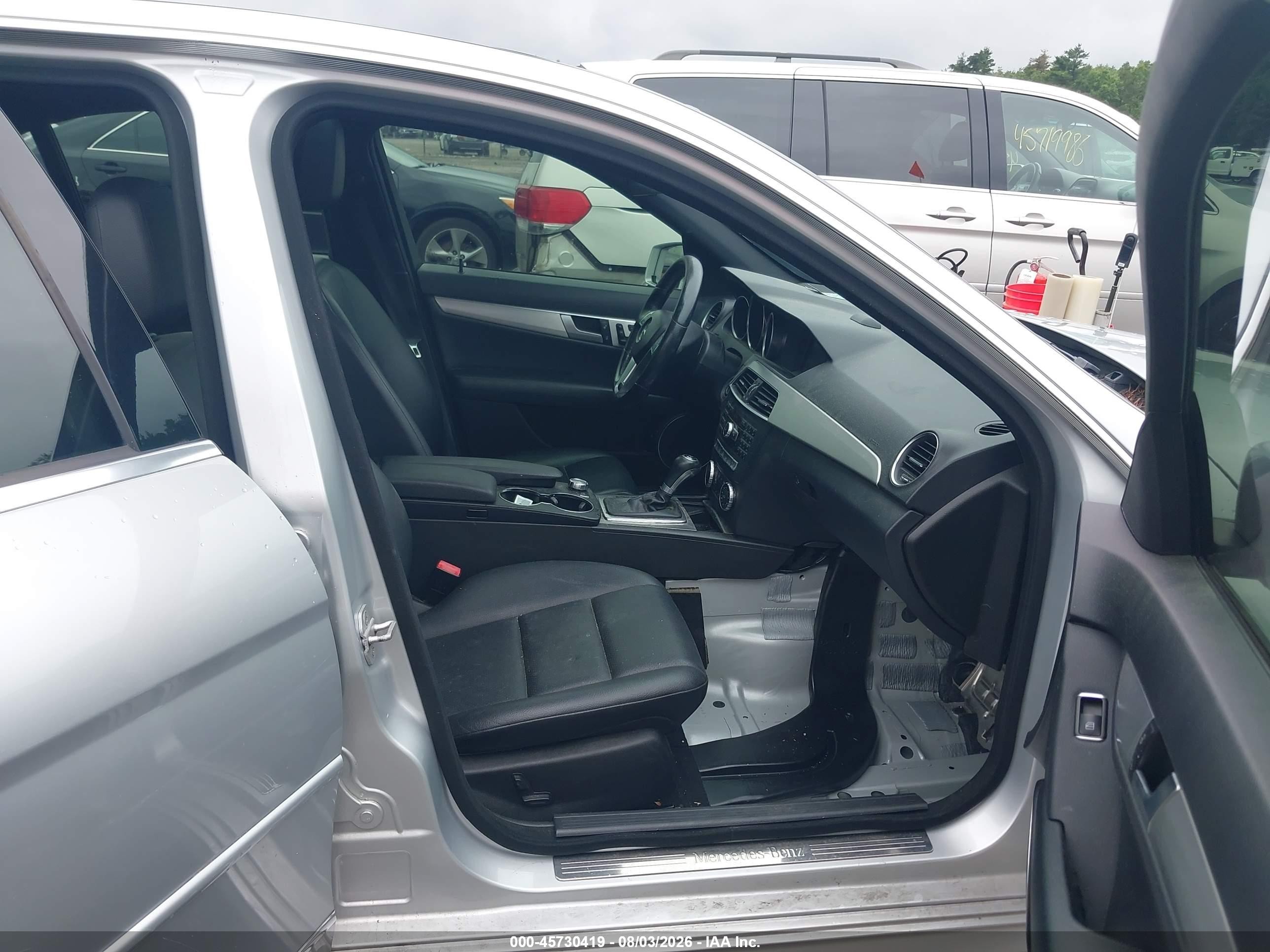 2014 Mercedes-benz C 300 Sport 4matic Silver vin: WDDGF8AB2EG231854