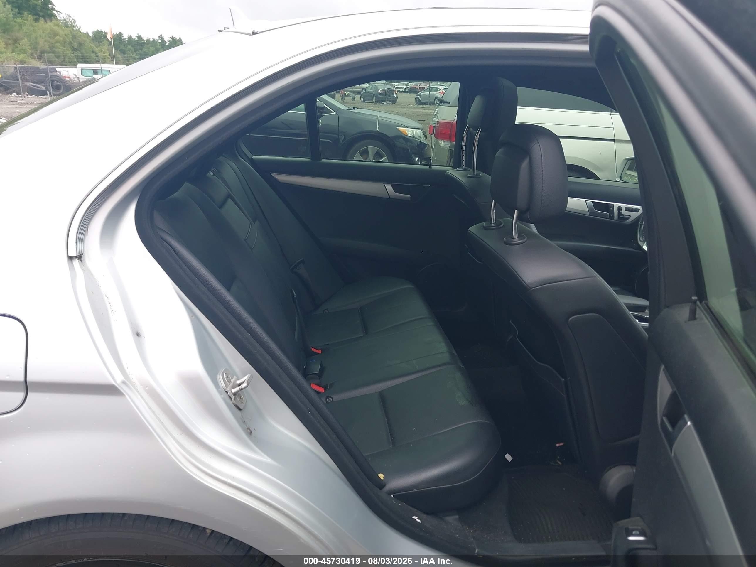 2014 Mercedes-benz C 300 Sport 4matic Silver vin: WDDGF8AB2EG231854