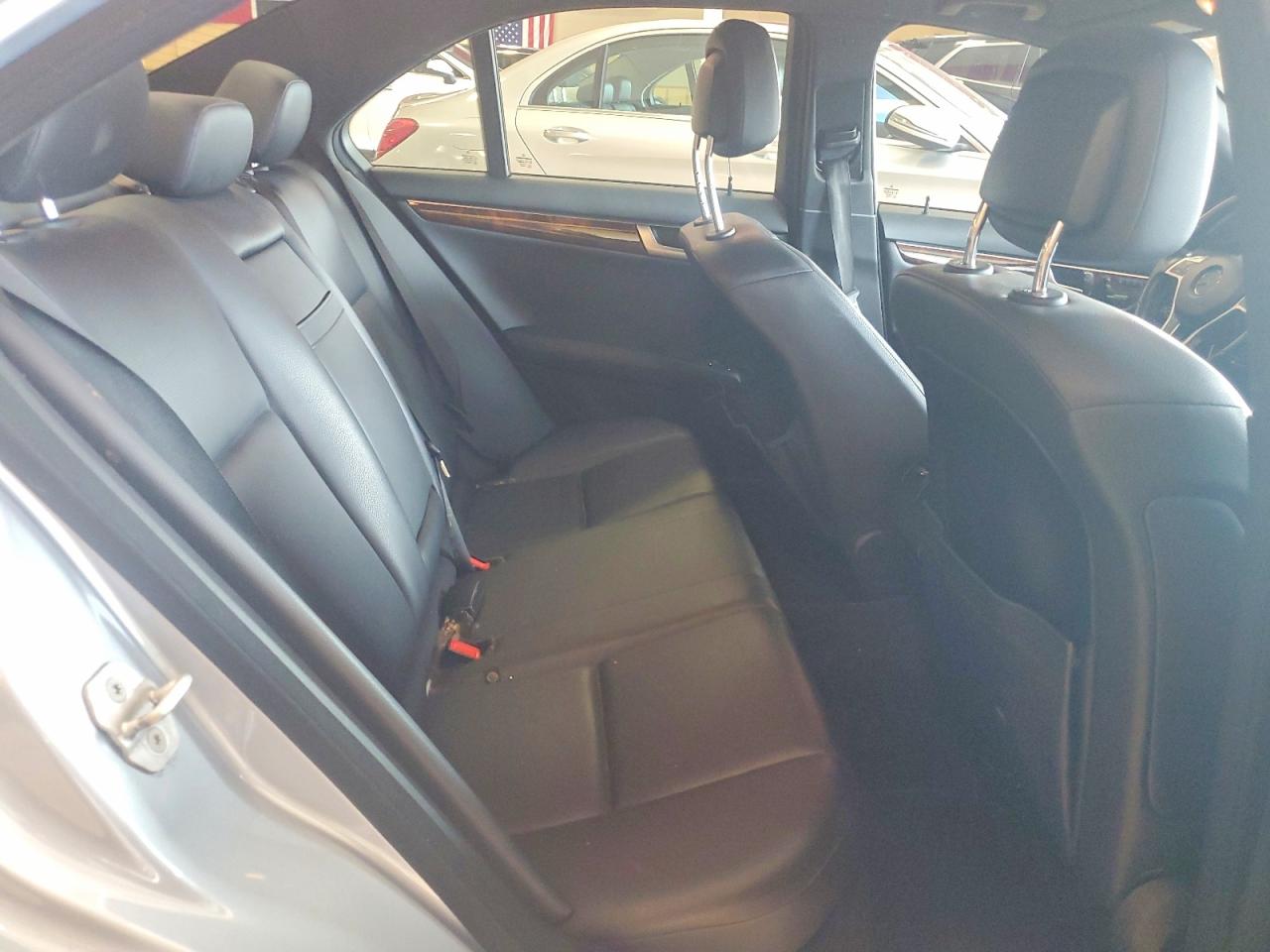 2014 Mercedes-benz C 300 4matic Silver vin: WDDGF8AB2ER307335