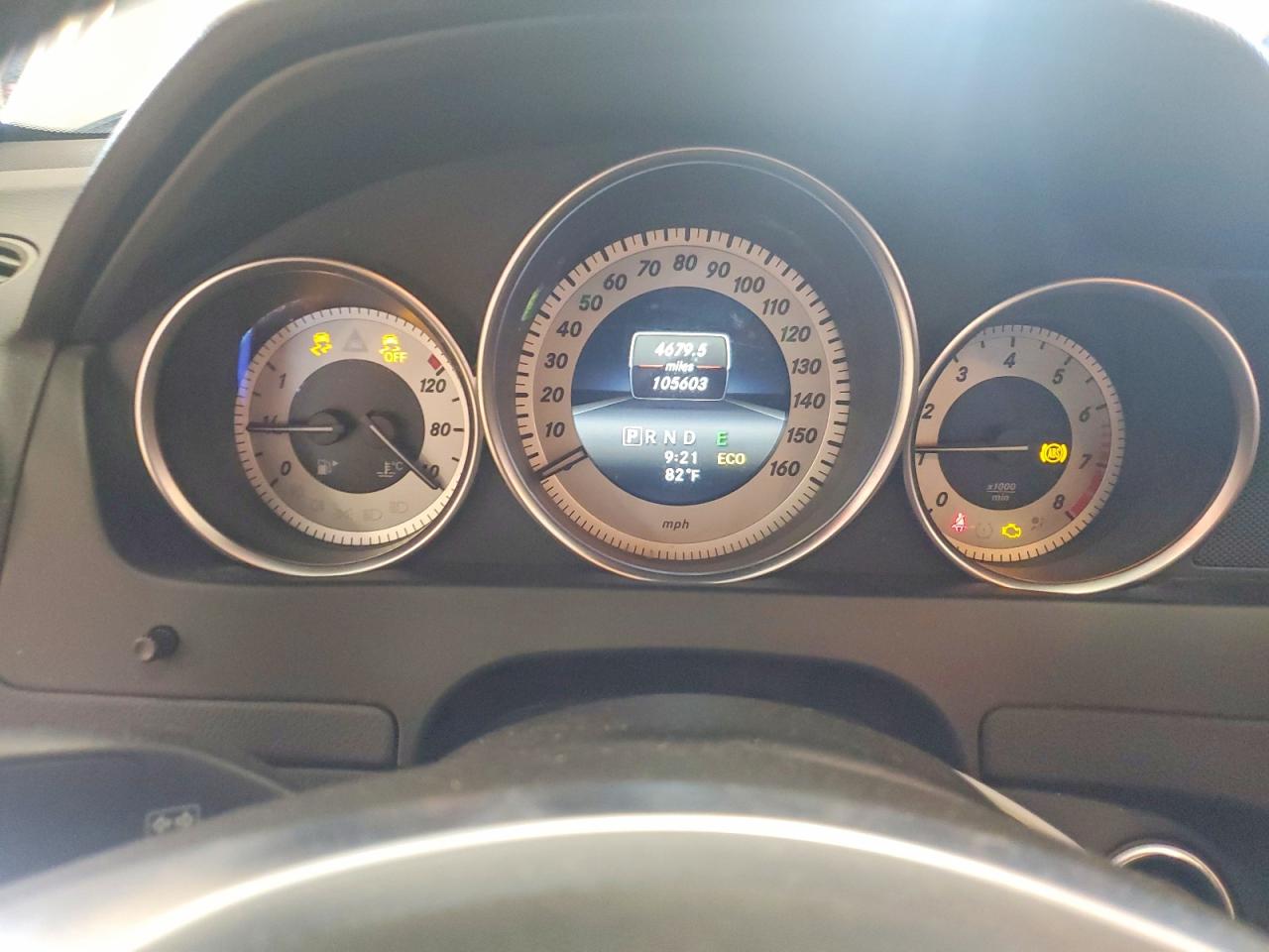 2014 Mercedes-benz C 300 4matic Silver vin: WDDGF8AB2ER307335