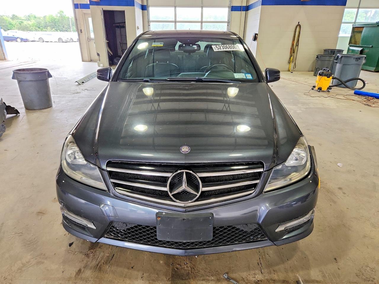 2014 Mercedes-benz C 300 4matic Charcoal vin: WDDGF8AB2ER315208