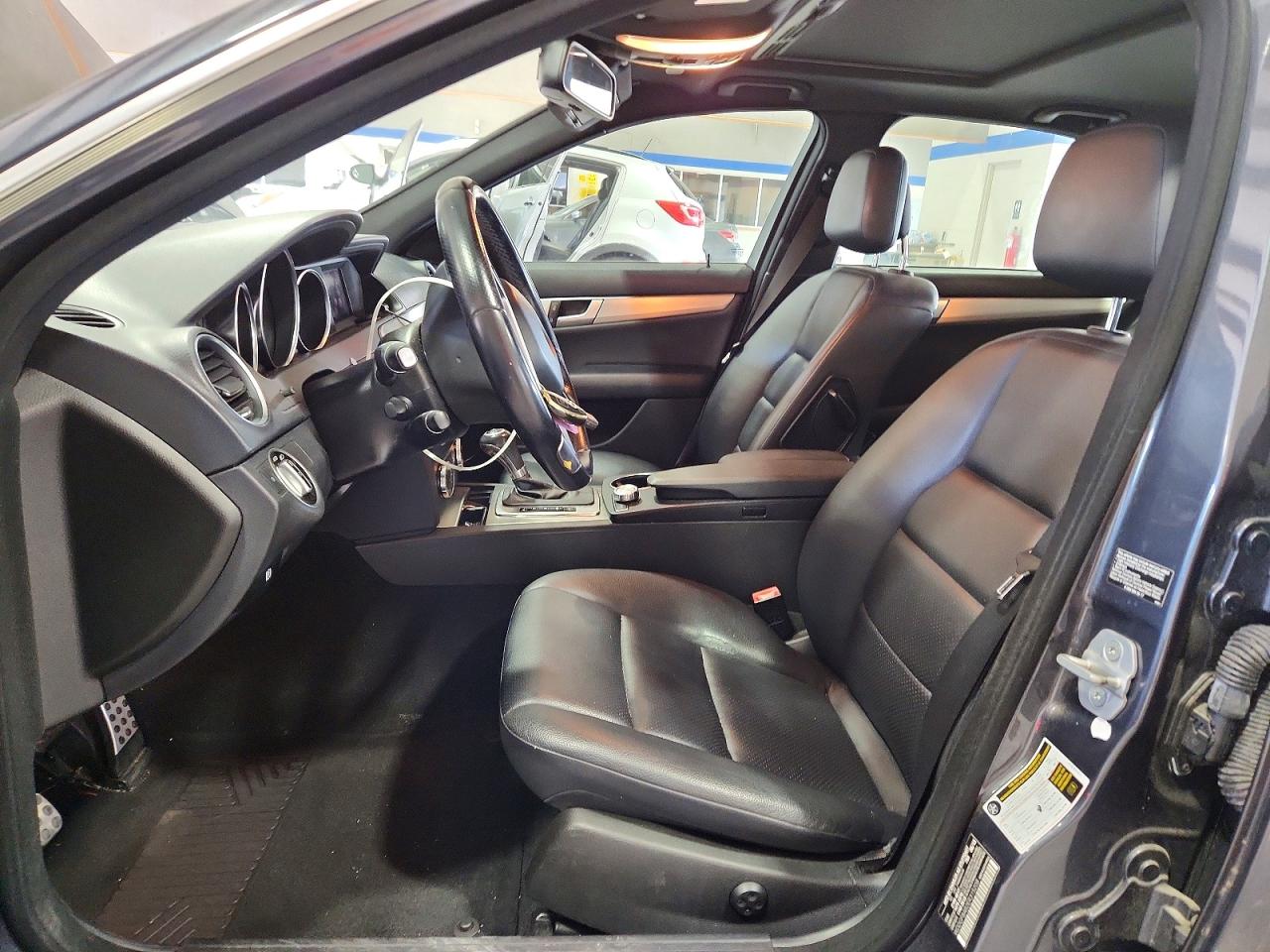2014 Mercedes-benz C 300 4matic Charcoal vin: WDDGF8AB2ER315208