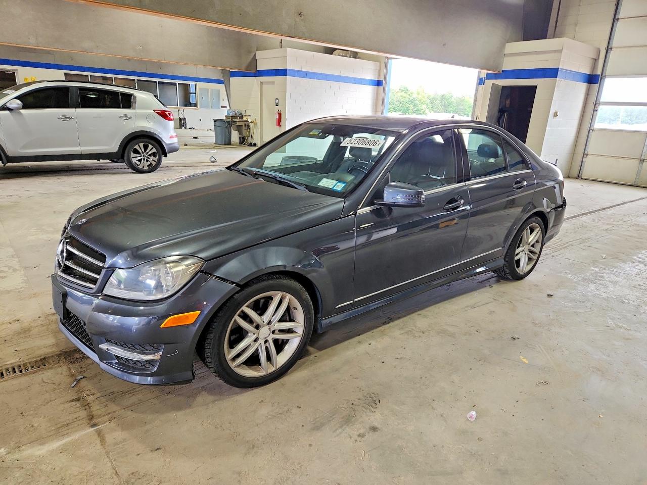 2014 Mercedes-benz C 300 4matic Charcoal vin: WDDGF8AB2ER315208