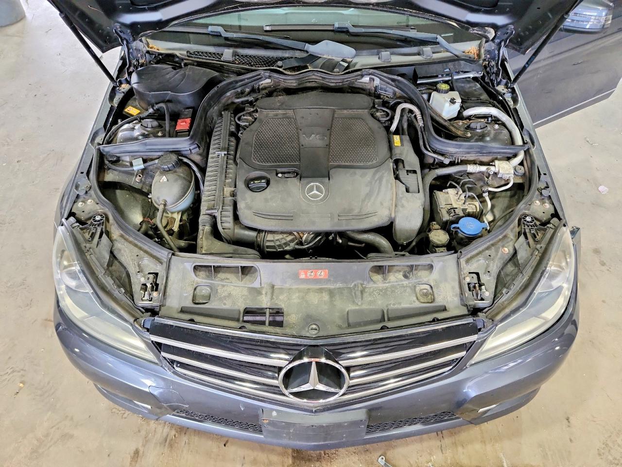 2014 Mercedes-benz C 300 4matic Charcoal vin: WDDGF8AB2ER315208