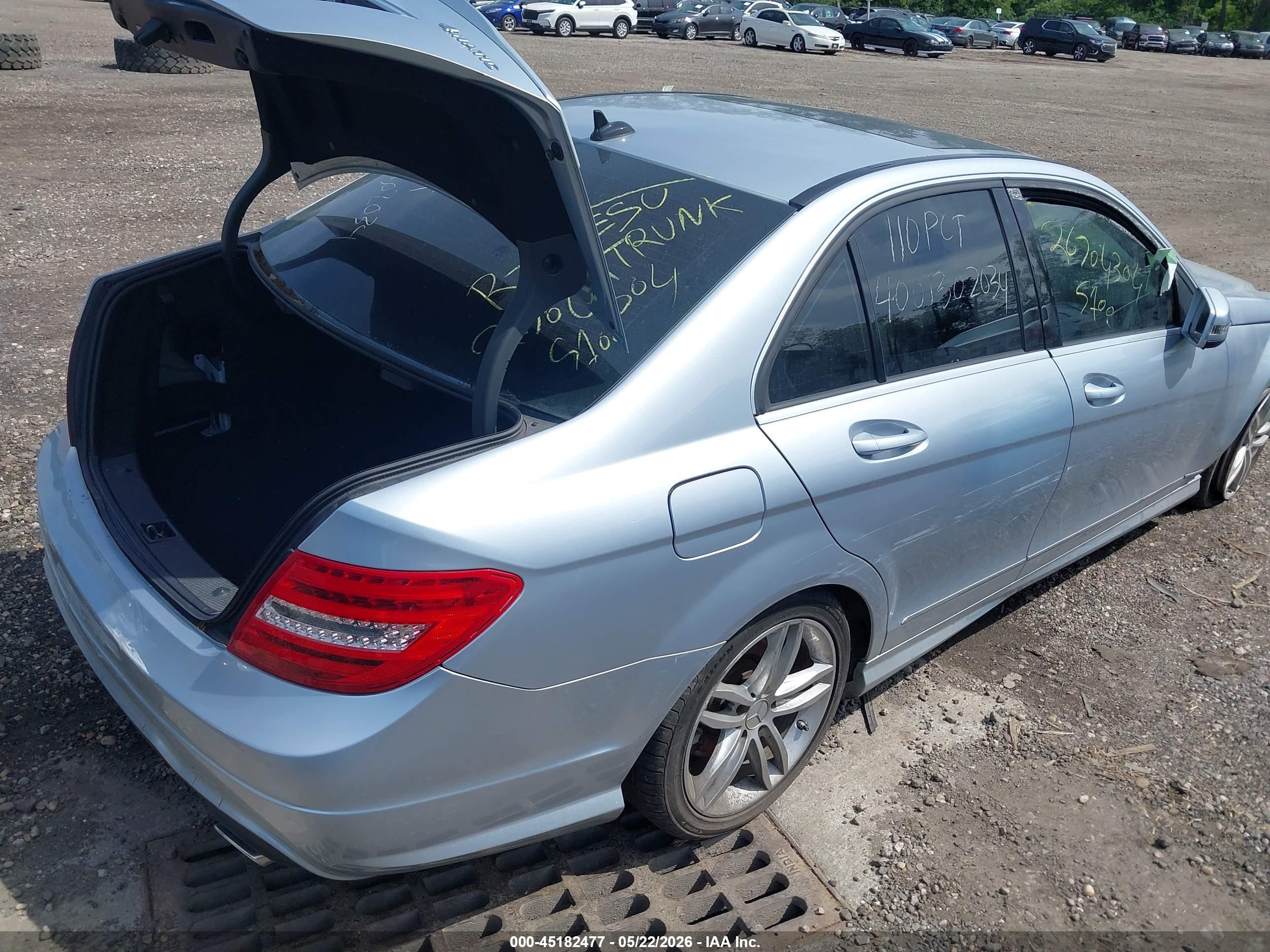 2013 Mercedes-benz C 300 Sport 4matic Серебряный vin: WDDGF8AB3DA811888