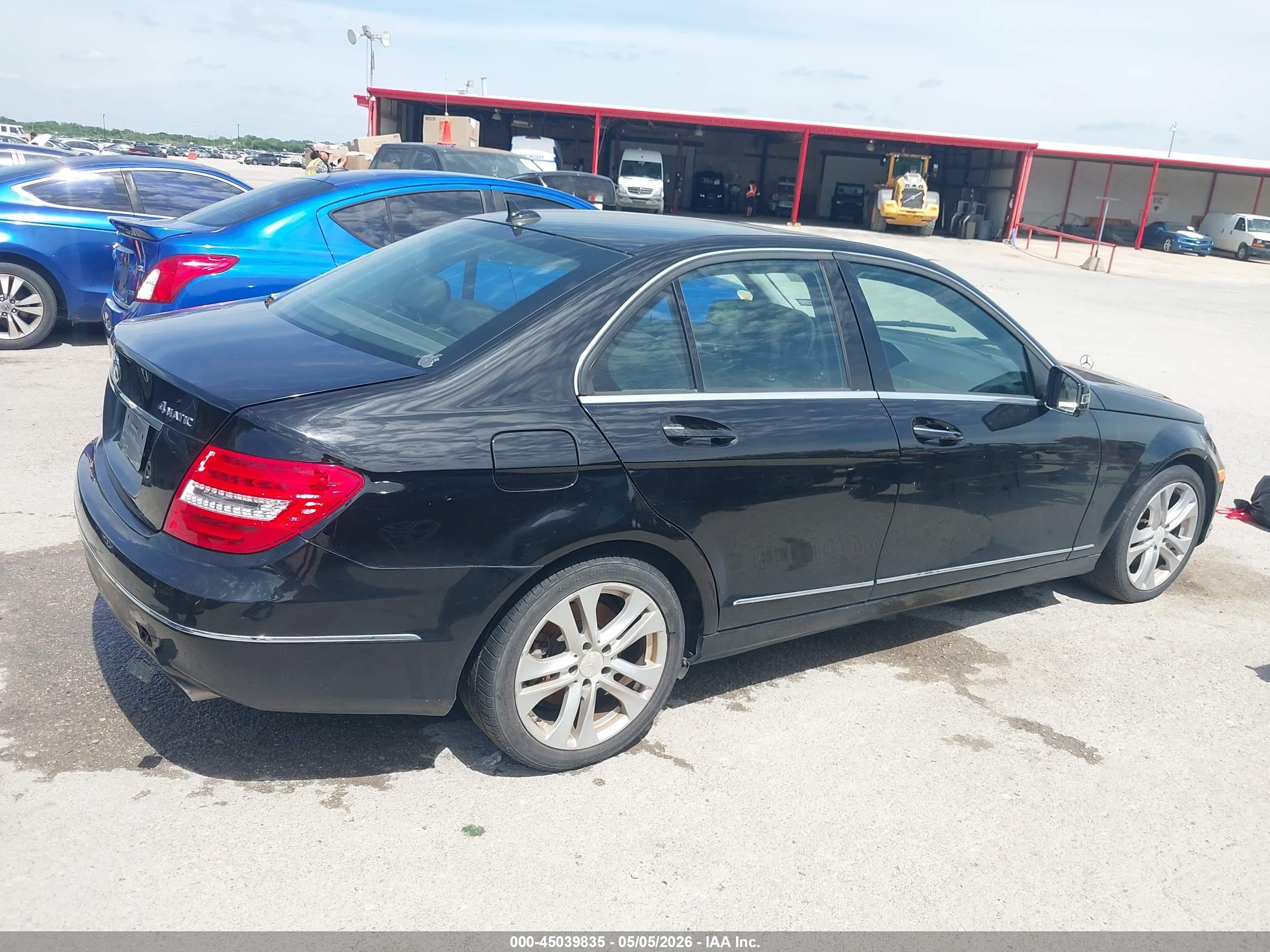2013 Mercedes-benz C 300 Luxury 4matic/sport 4matic Black vin: WDDGF8AB3DA815021