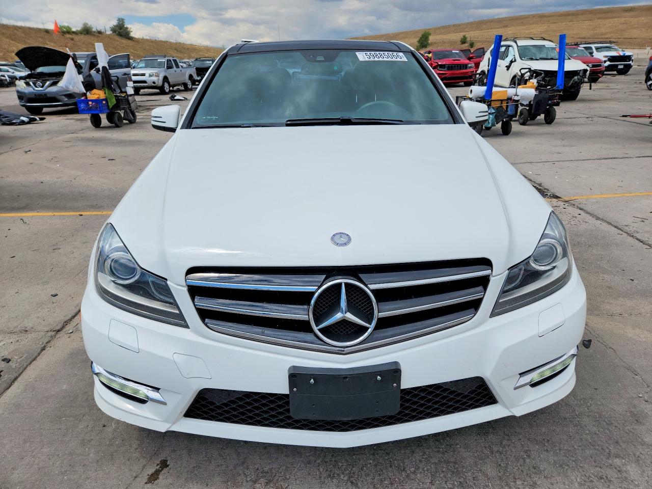 2013 Mercedes-benz C 300 4matic Белый vin: WDDGF8AB3DA878894