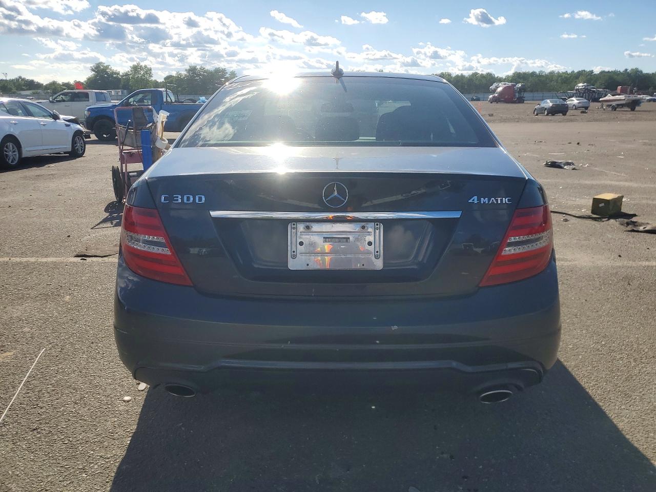 2013 Mercedes-benz C 300 4matic Угольный vin: WDDGF8AB3DA880600