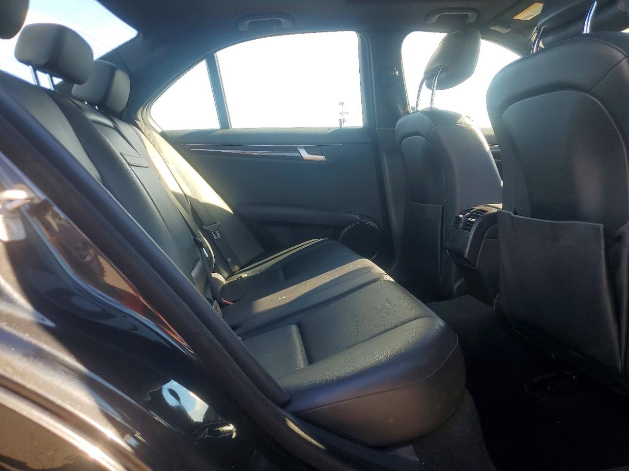 2013 Mercedes-benz C 300 4matic Угольный vin: WDDGF8AB3DA880600