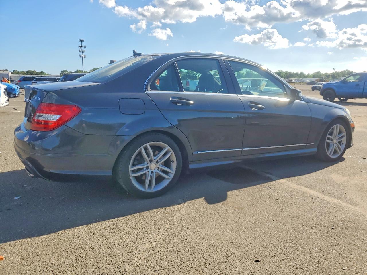 2013 Mercedes-benz C 300 4matic Угольный vin: WDDGF8AB3DA880600