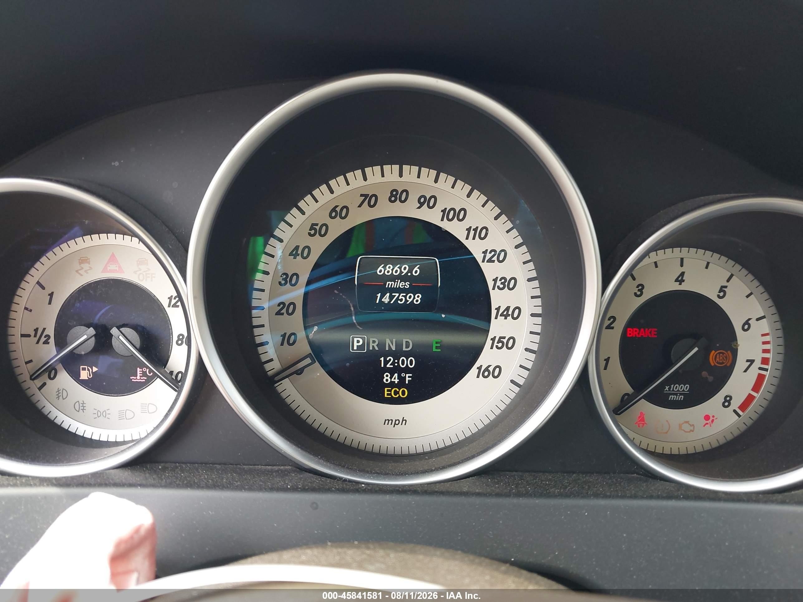 2013 Mercedes-benz C 300 Luxury 4matic White vin: WDDGF8AB3DG072115