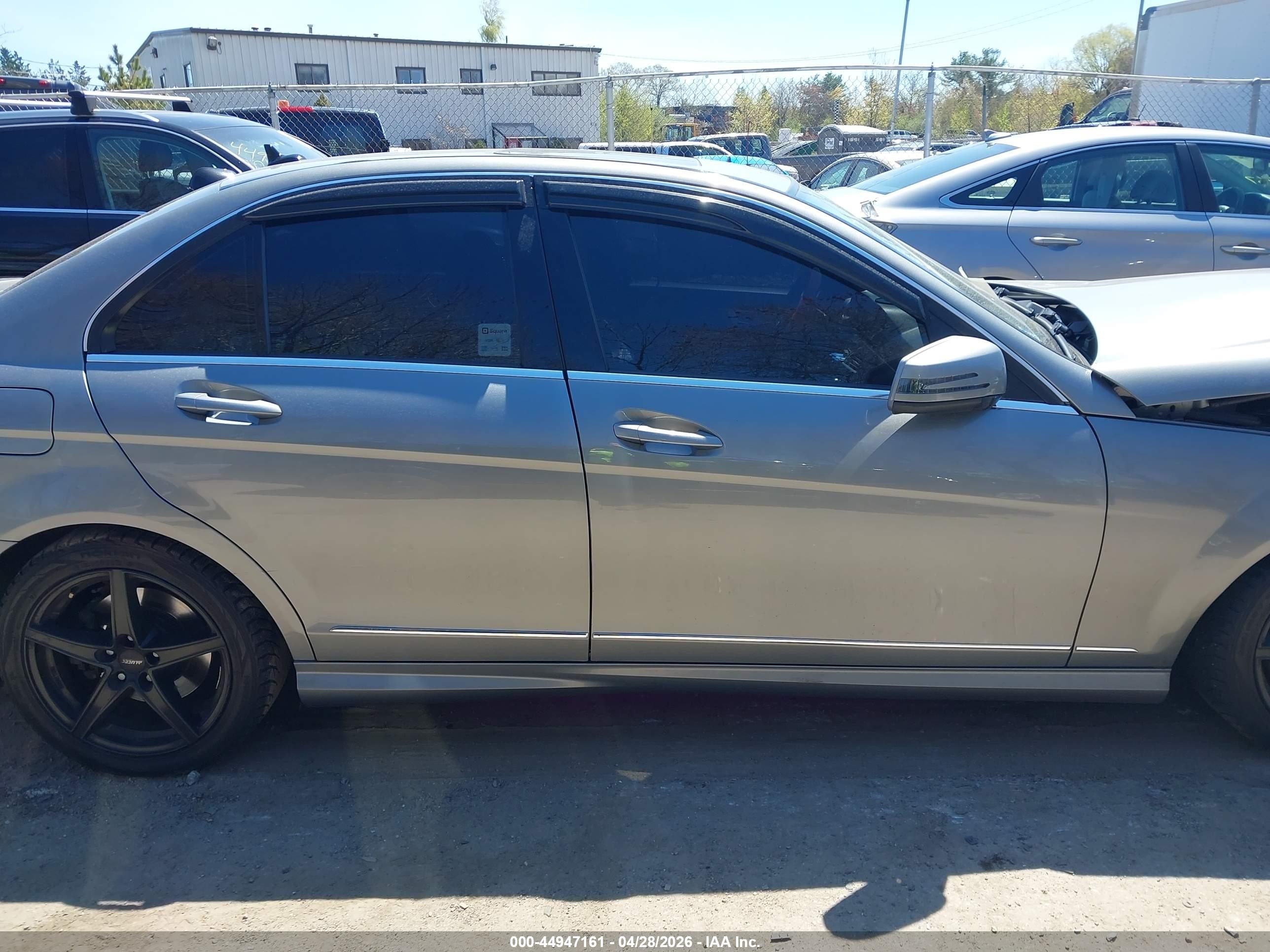 2013 Mercedes-benz C 300 Sport 4matic Серебряный vin: WDDGF8AB3DR247435