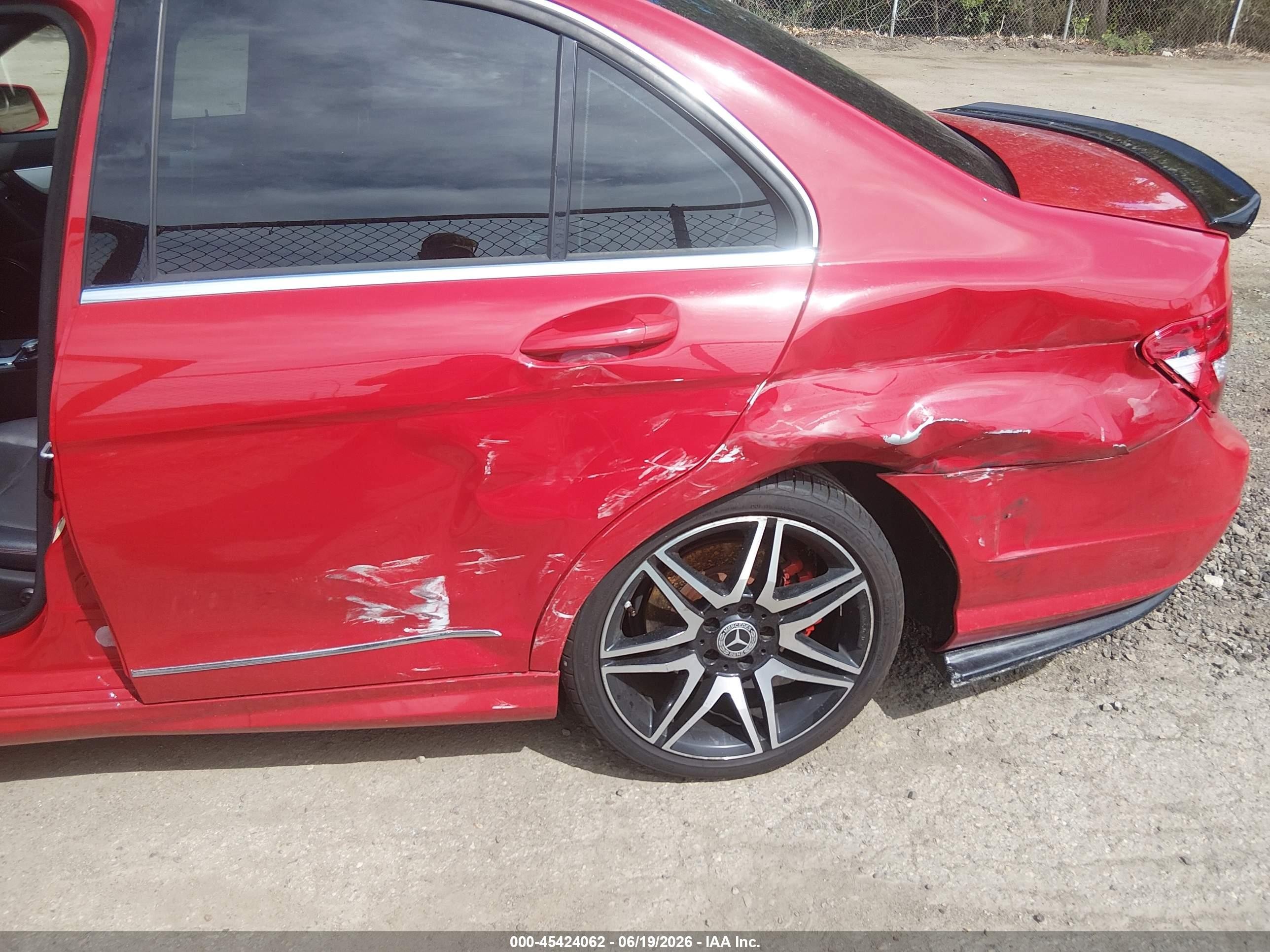 2013 Mercedes-benz C 300 Sport 4matic Red vin: WDDGF8AB3DR251713