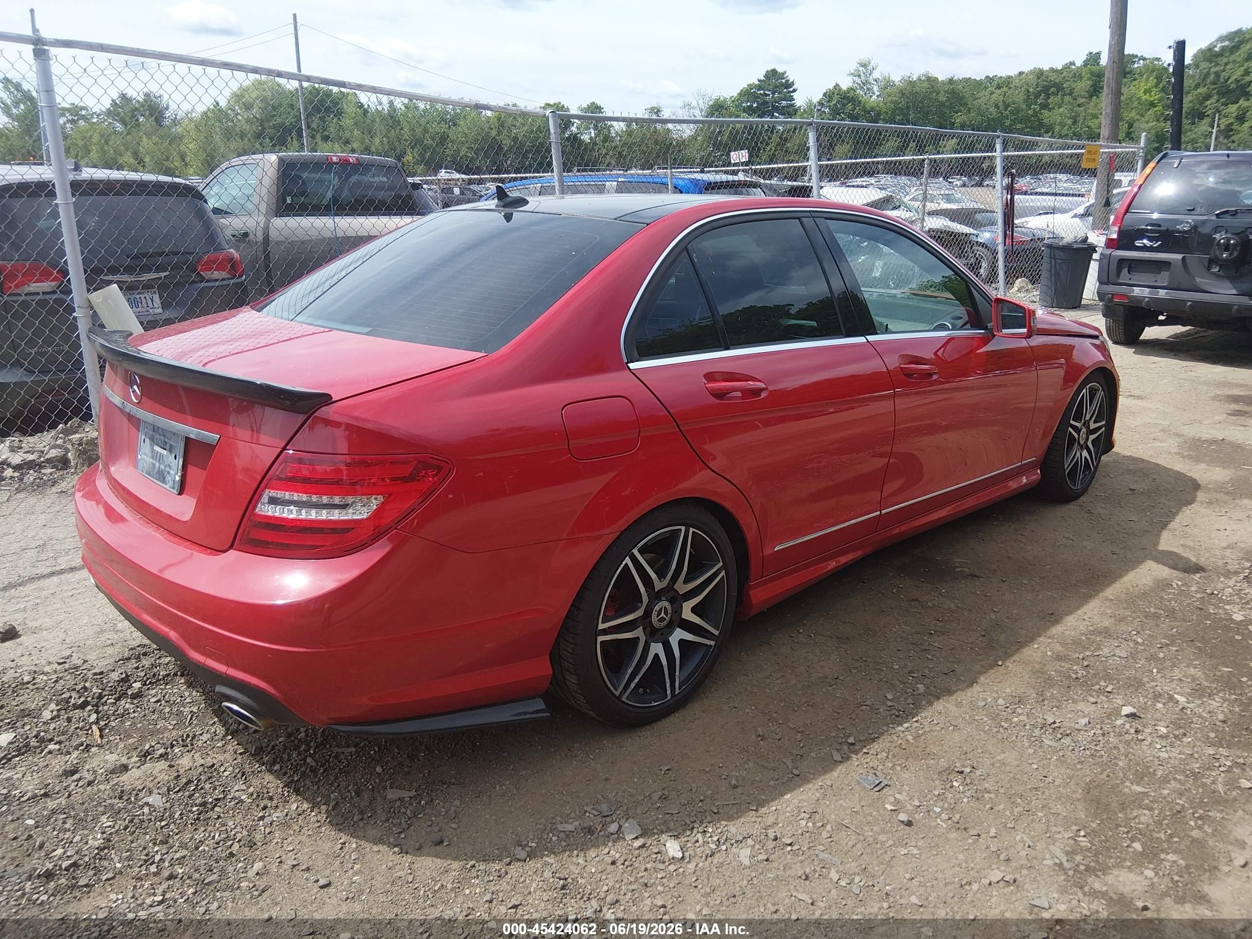 2013 Mercedes-benz C 300 Sport 4matic Red vin: WDDGF8AB3DR251713
