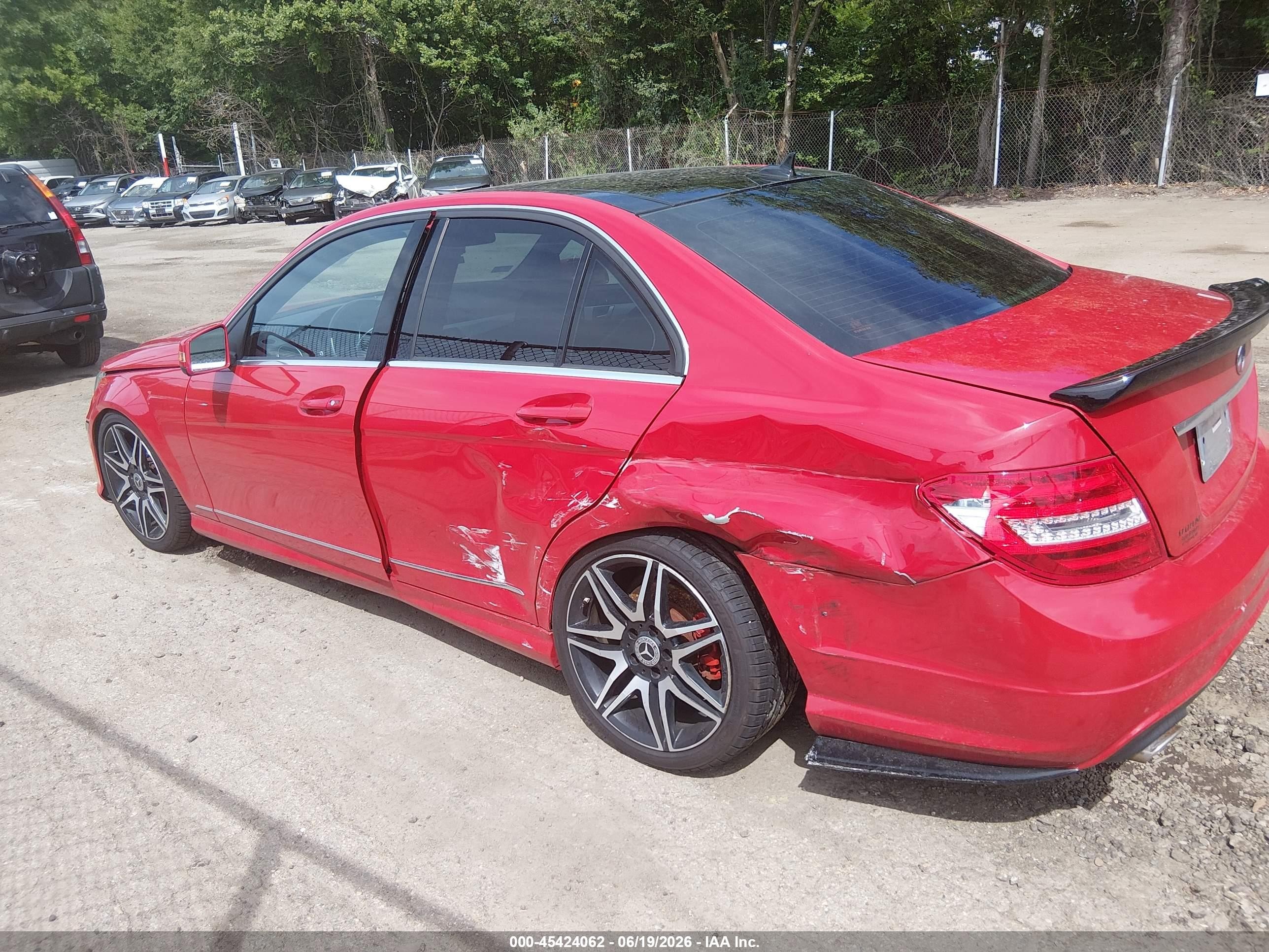 2013 Mercedes-benz C 300 Sport 4matic Red vin: WDDGF8AB3DR251713