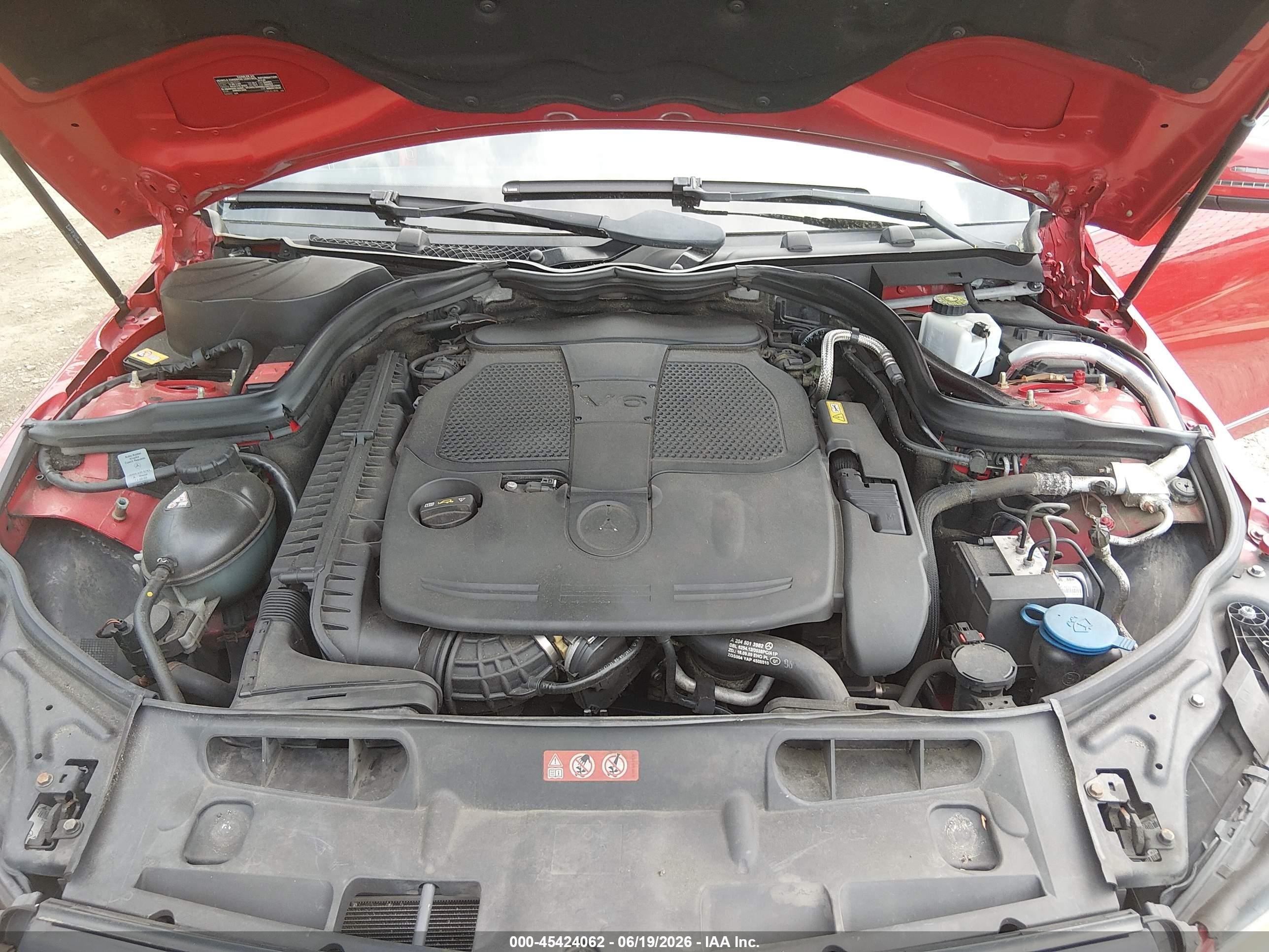 2013 Mercedes-benz C 300 Sport 4matic Red vin: WDDGF8AB3DR251713