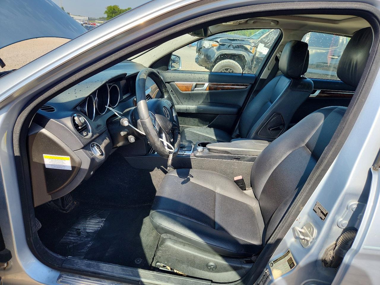 2013 Mercedes-benz C 300 4matic Turquoise vin: WDDGF8AB3DR252814