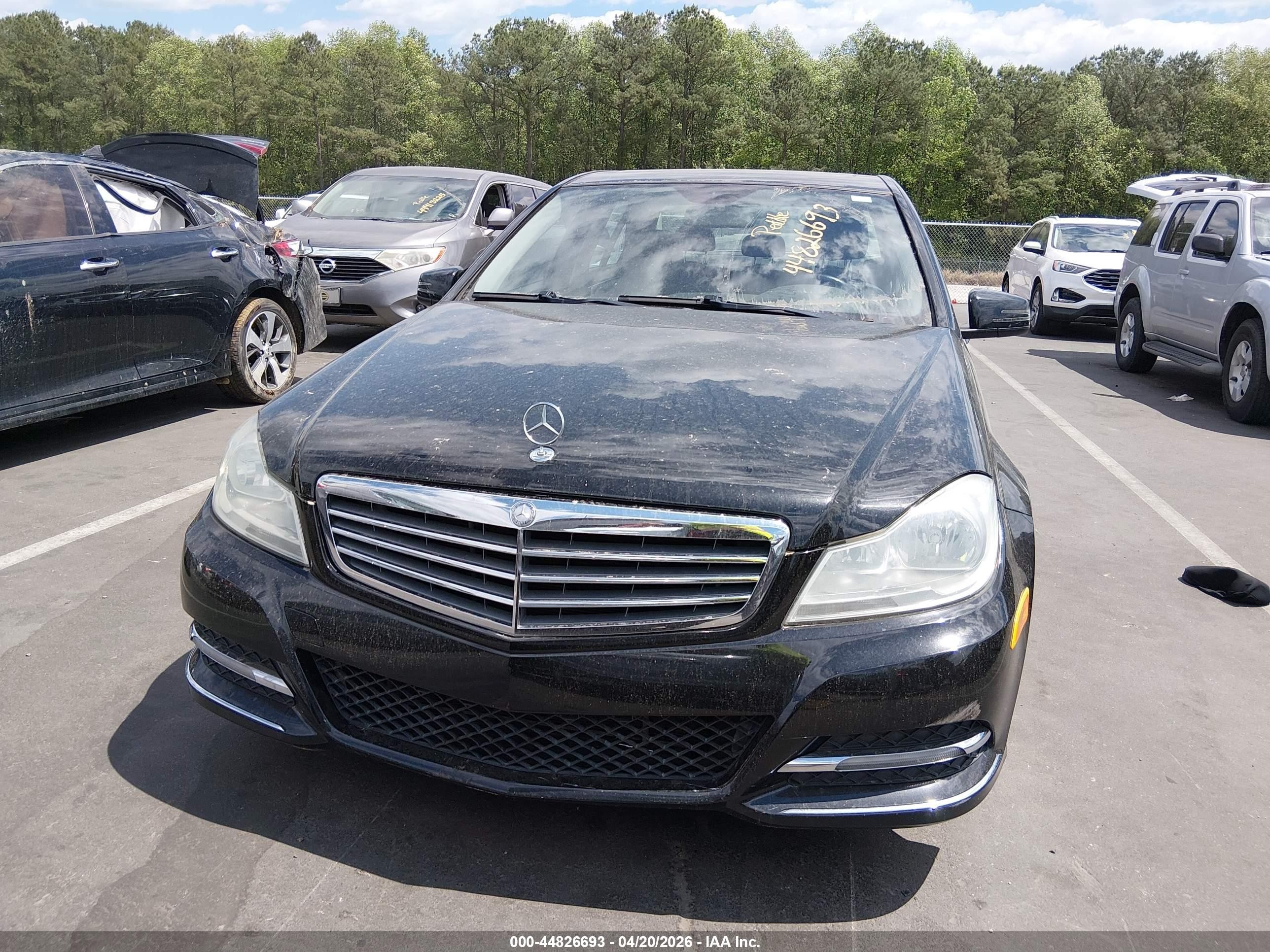 2013 Mercedes-benz C 300 Luxury 4matic Black vin: WDDGF8AB3DR252828