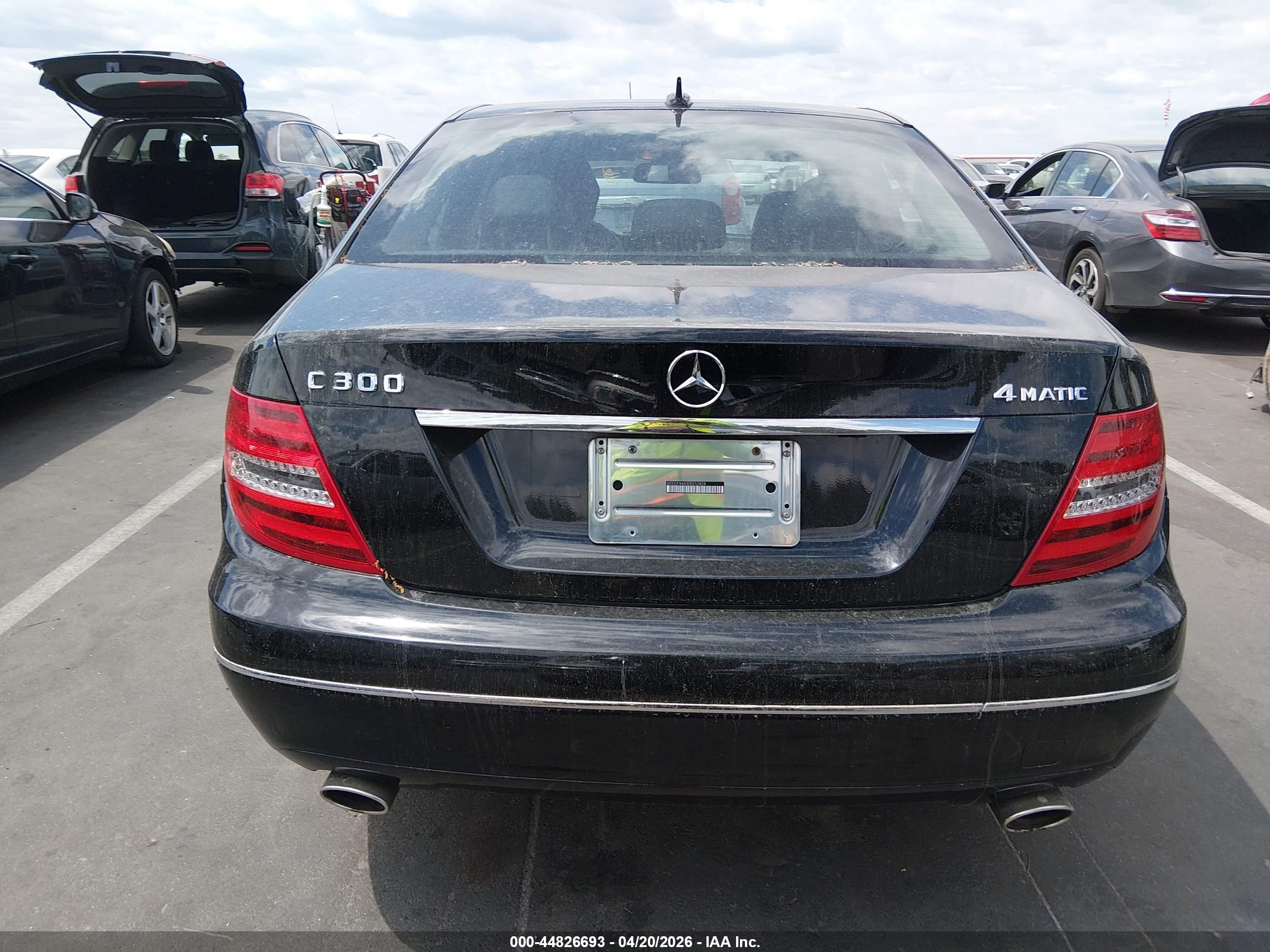 2013 Mercedes-benz C 300 Luxury 4matic Black vin: WDDGF8AB3DR252828