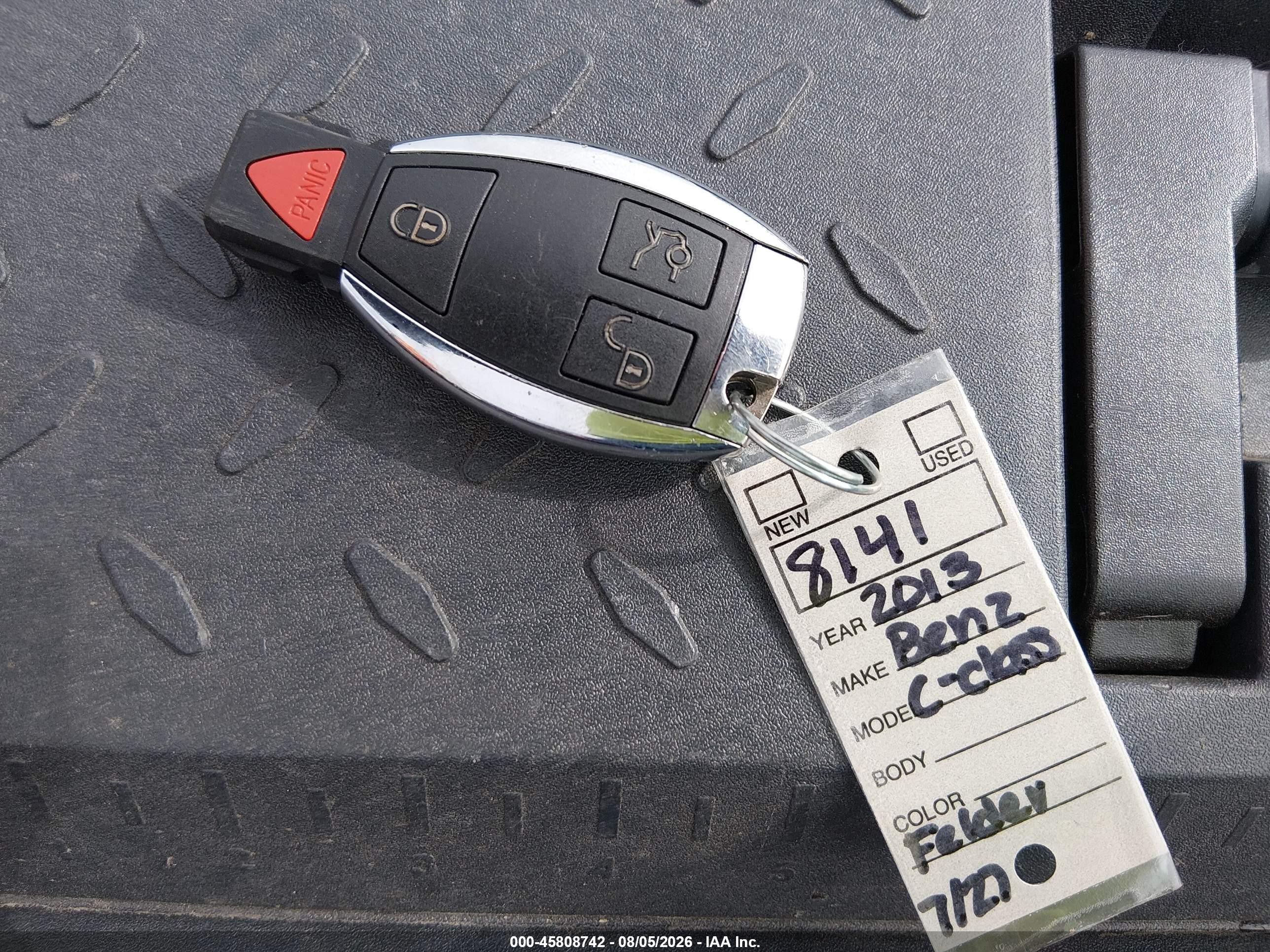 2013 Mercedes-benz C 300 Luxury 4matic Черный vin: WDDGF8AB3DR254840
