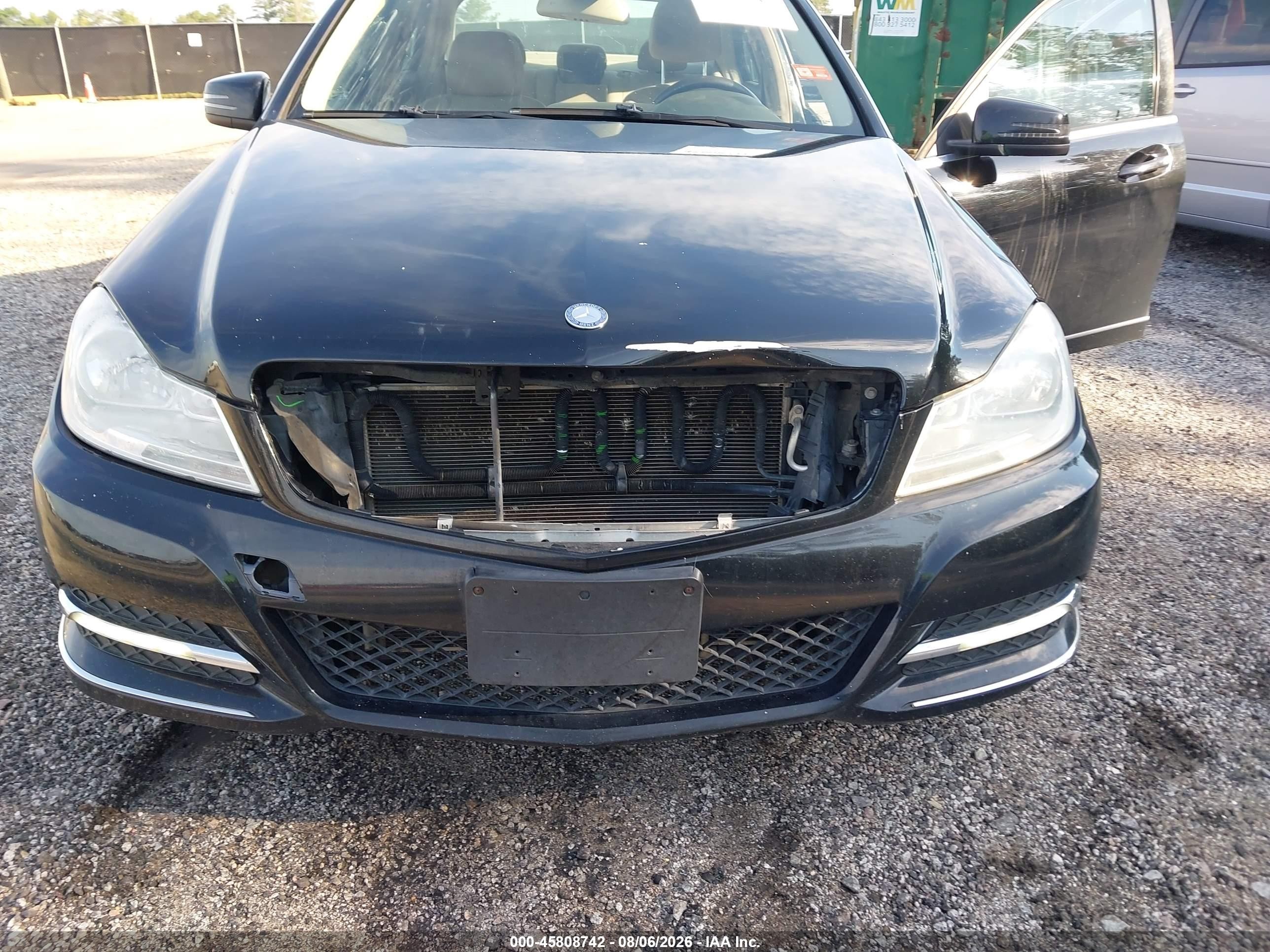 2013 Mercedes-benz C 300 Luxury 4matic Черный vin: WDDGF8AB3DR254840
