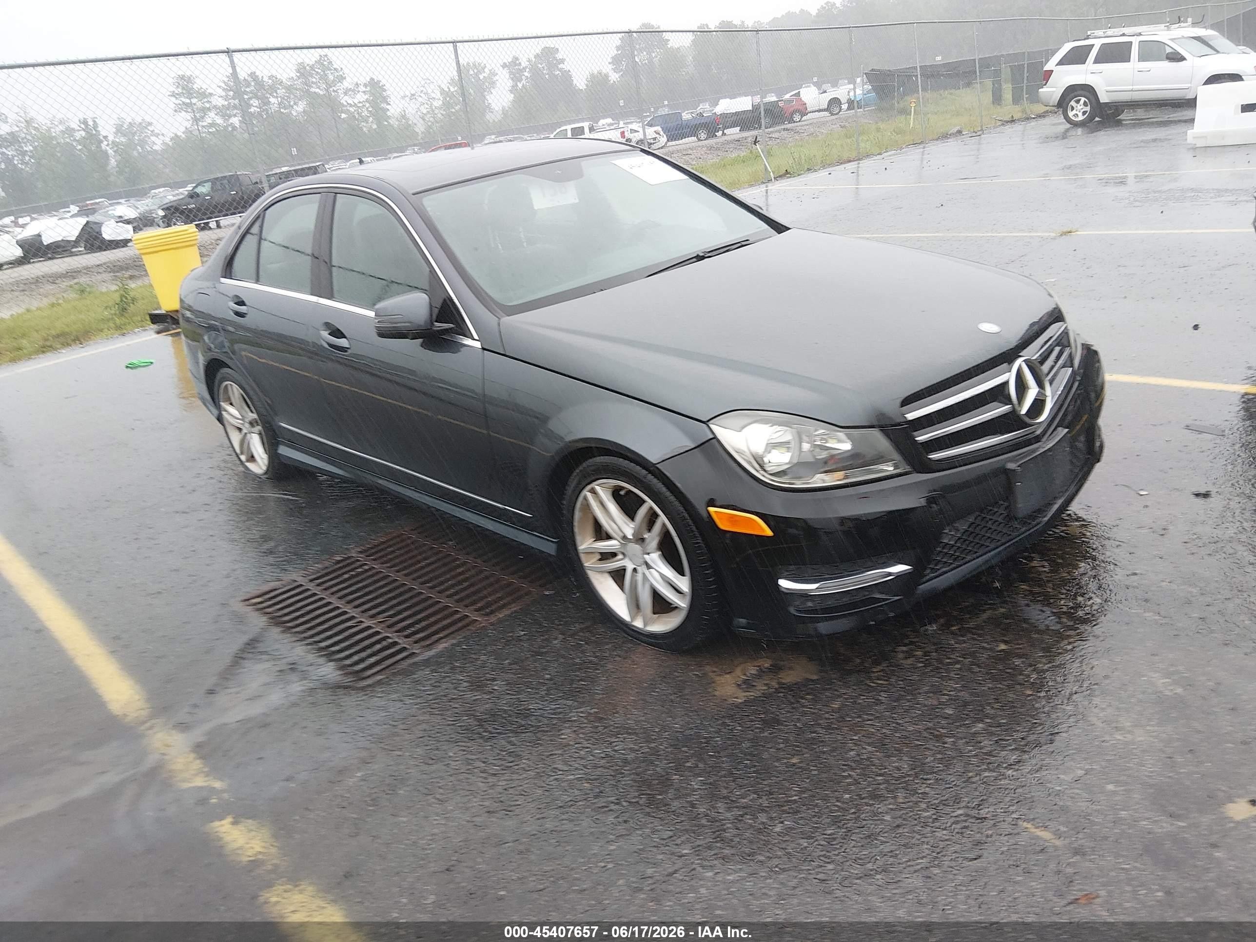 2013 Mercedes-benz C 300 Sport 4matic Gray vin: WDDGF8AB3DR264316