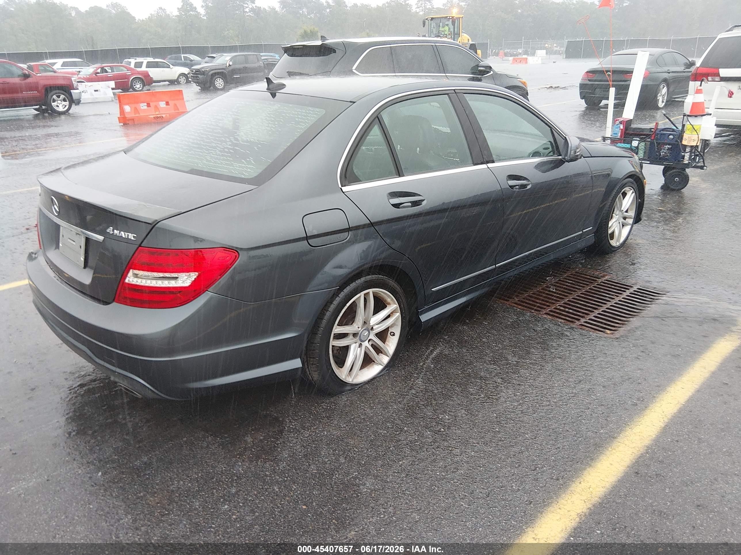 2013 Mercedes-benz C 300 Sport 4matic Gray vin: WDDGF8AB3DR264316