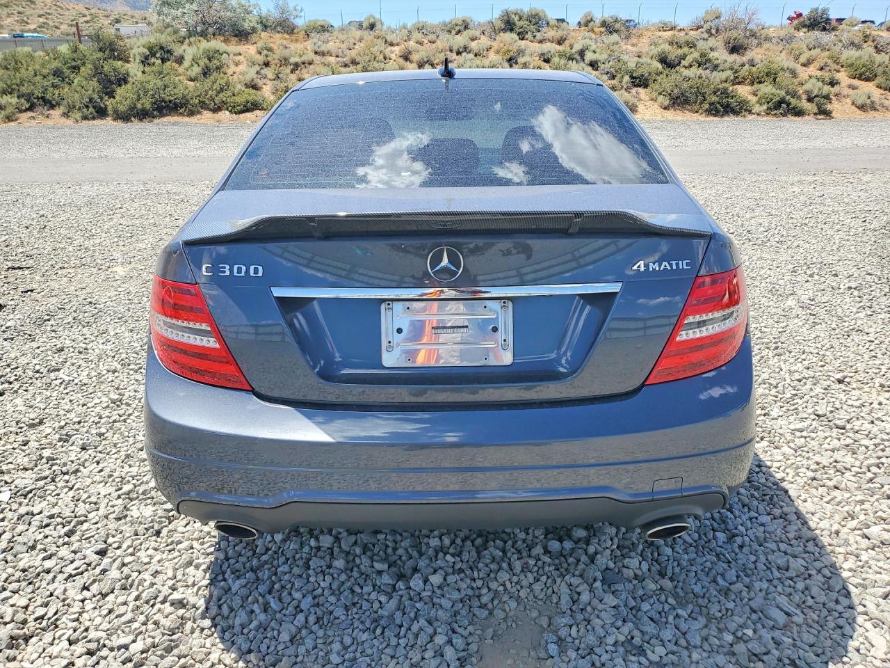 2013 Mercedes-benz C 300 4matic Charcoal vin: WDDGF8AB3DR267233