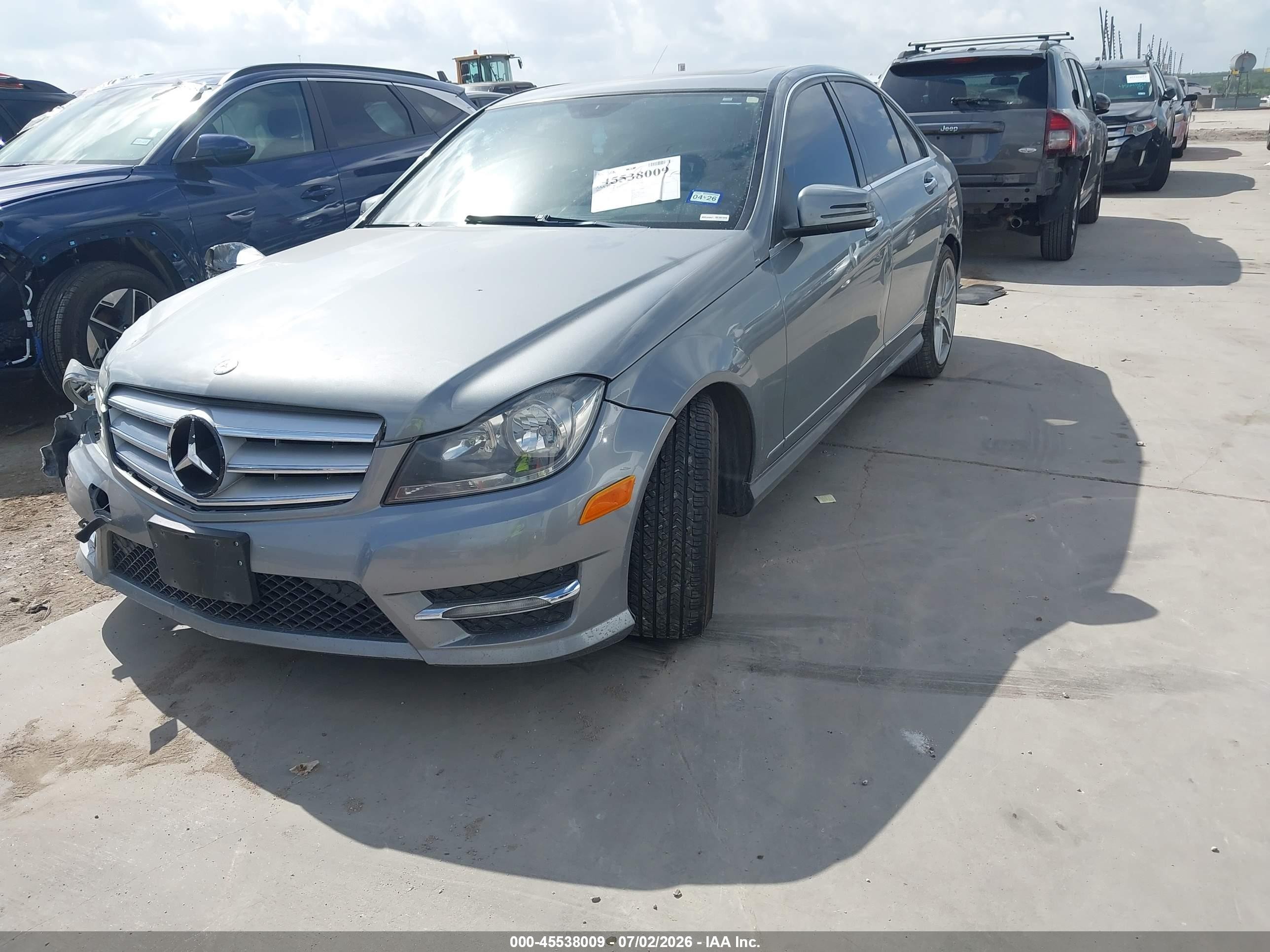2013 Mercedes-benz C 300 Sport 4matic Gray vin: WDDGF8AB3DR268317