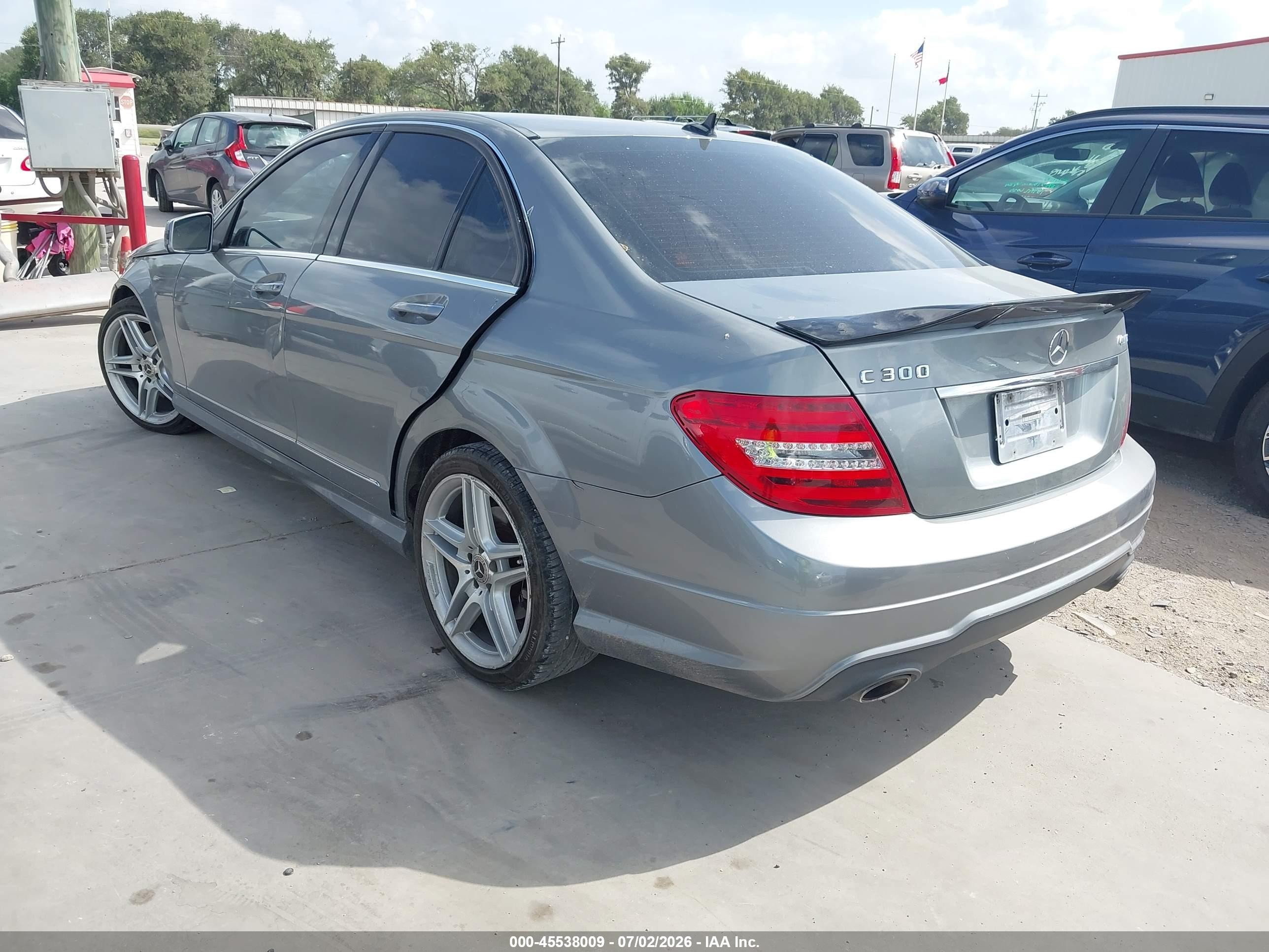 2013 Mercedes-benz C 300 Sport 4matic Gray vin: WDDGF8AB3DR268317