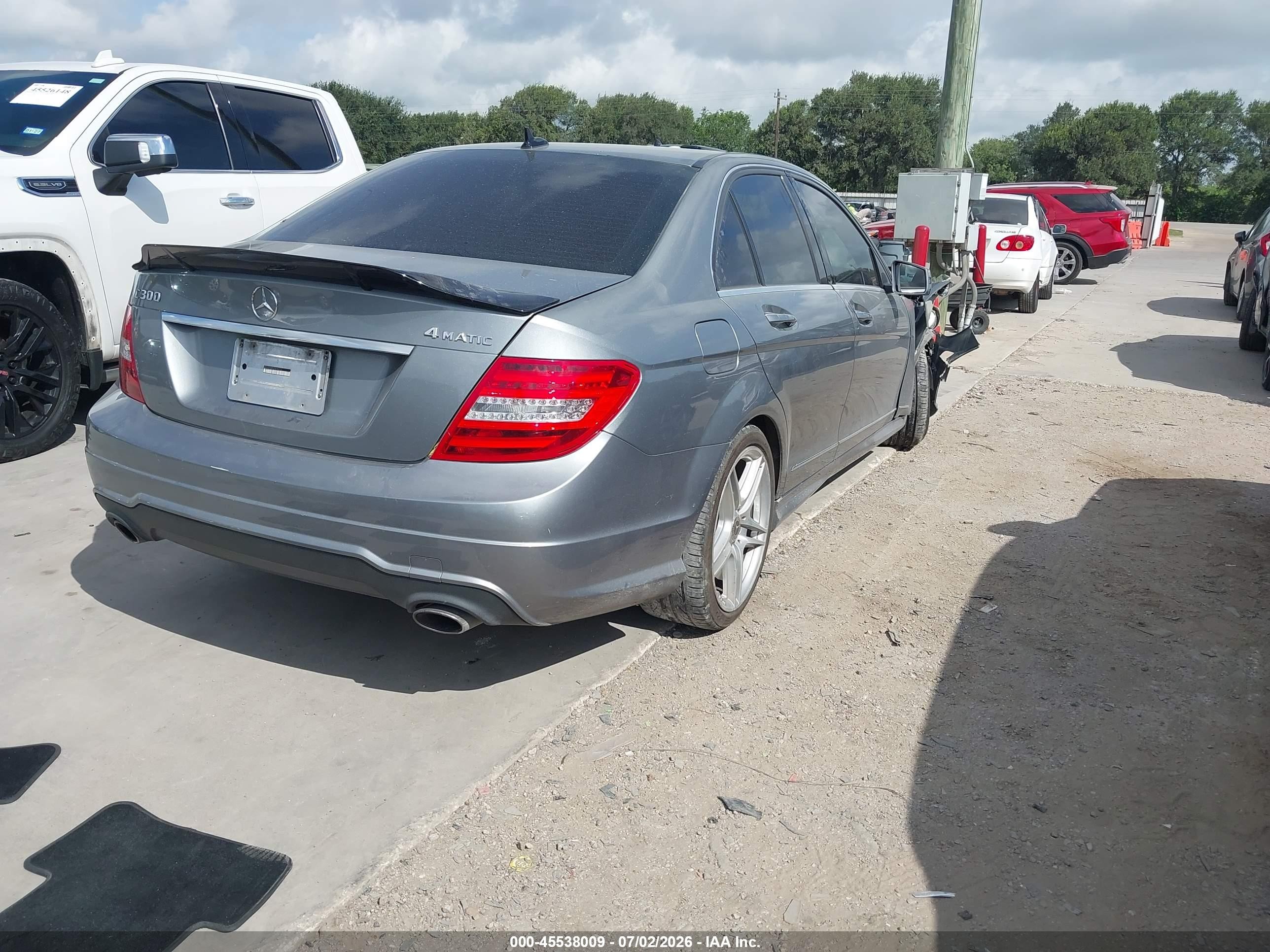 2013 Mercedes-benz C 300 Sport 4matic Gray vin: WDDGF8AB3DR268317