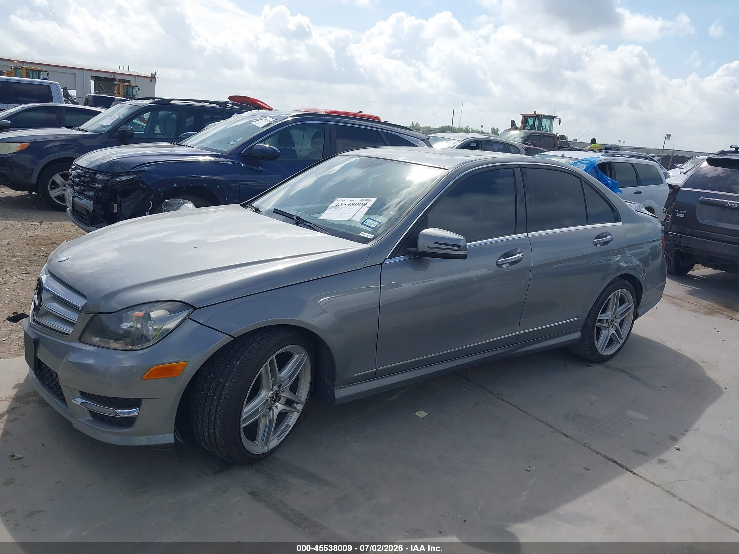 2013 Mercedes-benz C 300 Sport 4matic Gray vin: WDDGF8AB3DR268317