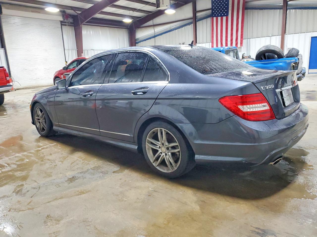 2013 Mercedes-benz C 300 4matic Charcoal vin: WDDGF8AB3DR279561