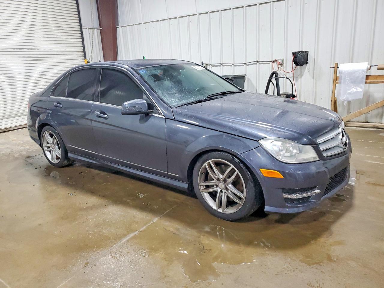 2013 Mercedes-benz C 300 4matic Charcoal vin: WDDGF8AB3DR279561