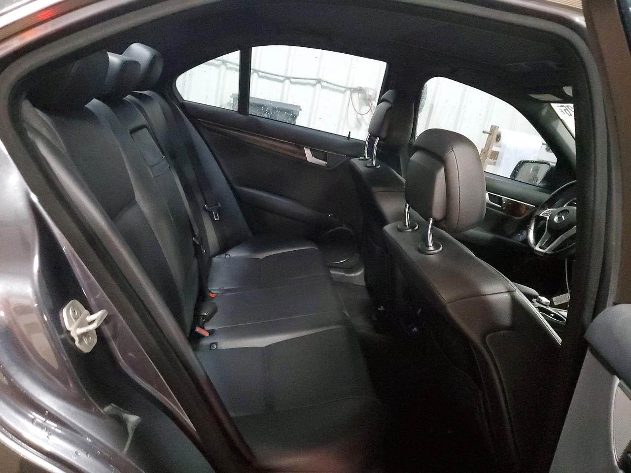 2013 Mercedes-benz C 300 4matic Charcoal vin: WDDGF8AB3DR279561