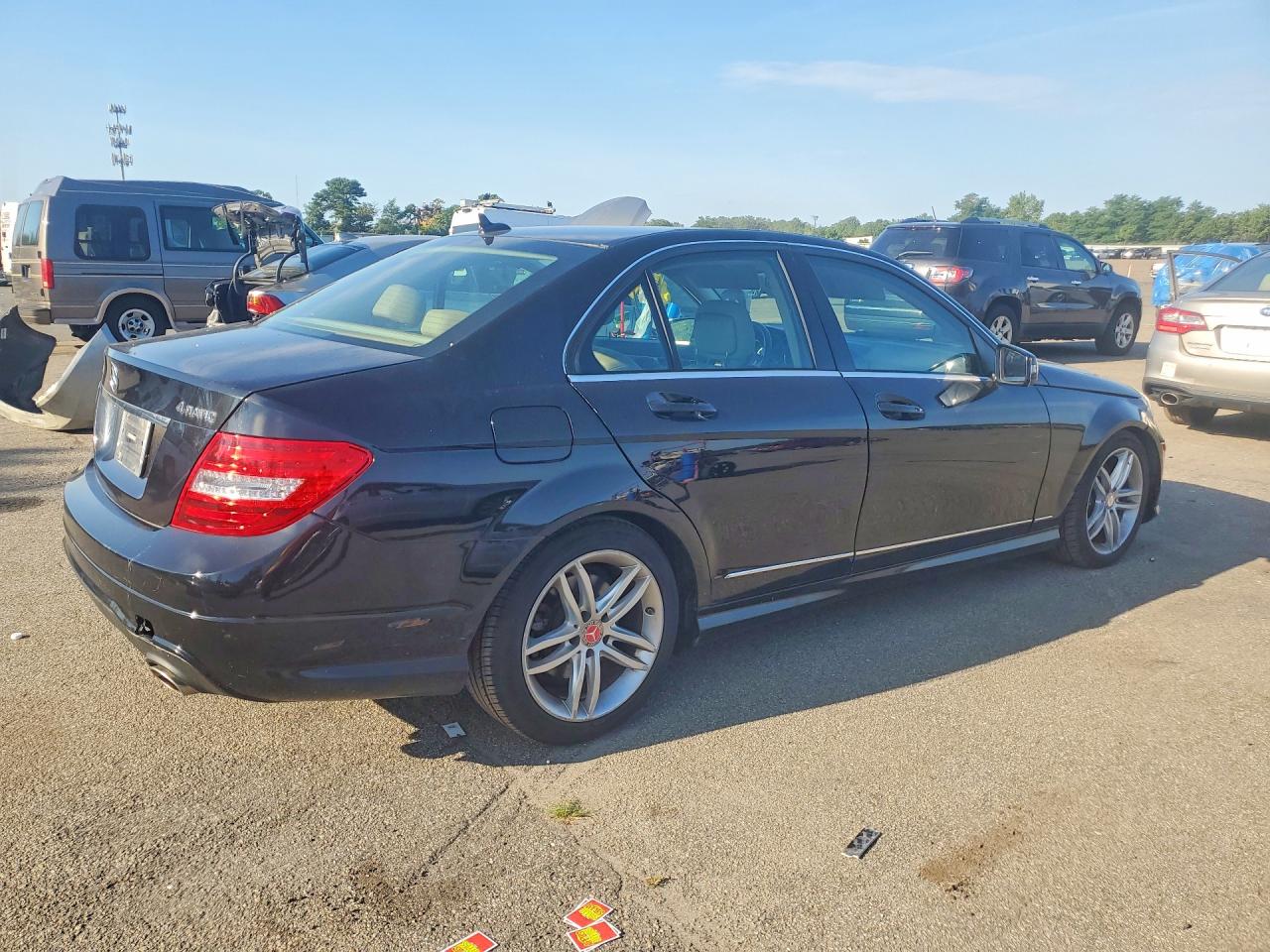 2013 Mercedes-benz C 300 4matic Черный vin: WDDGF8AB3DR286705