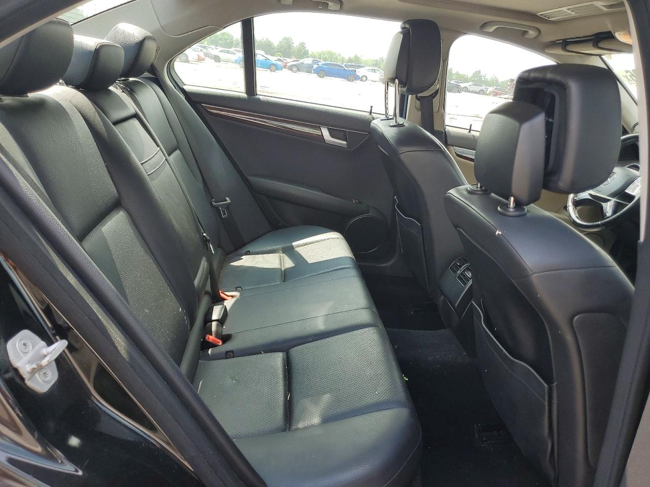 2013 Mercedes-benz C 300 4matic Черный vin: WDDGF8AB3DR291239